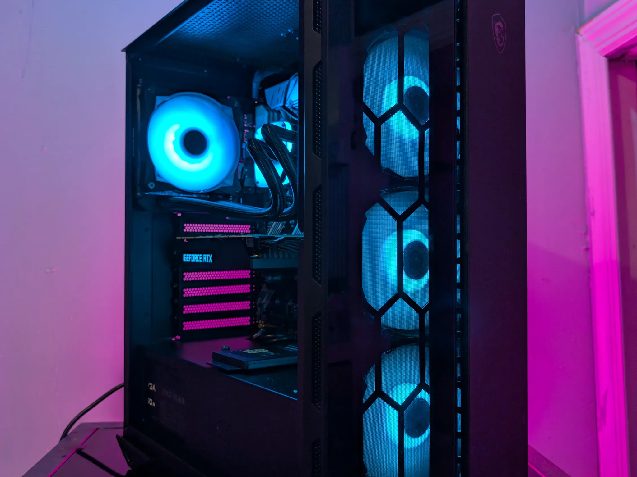 Ryzen 5 4500, RTX 3060 GAMING AND STREAMING PC!