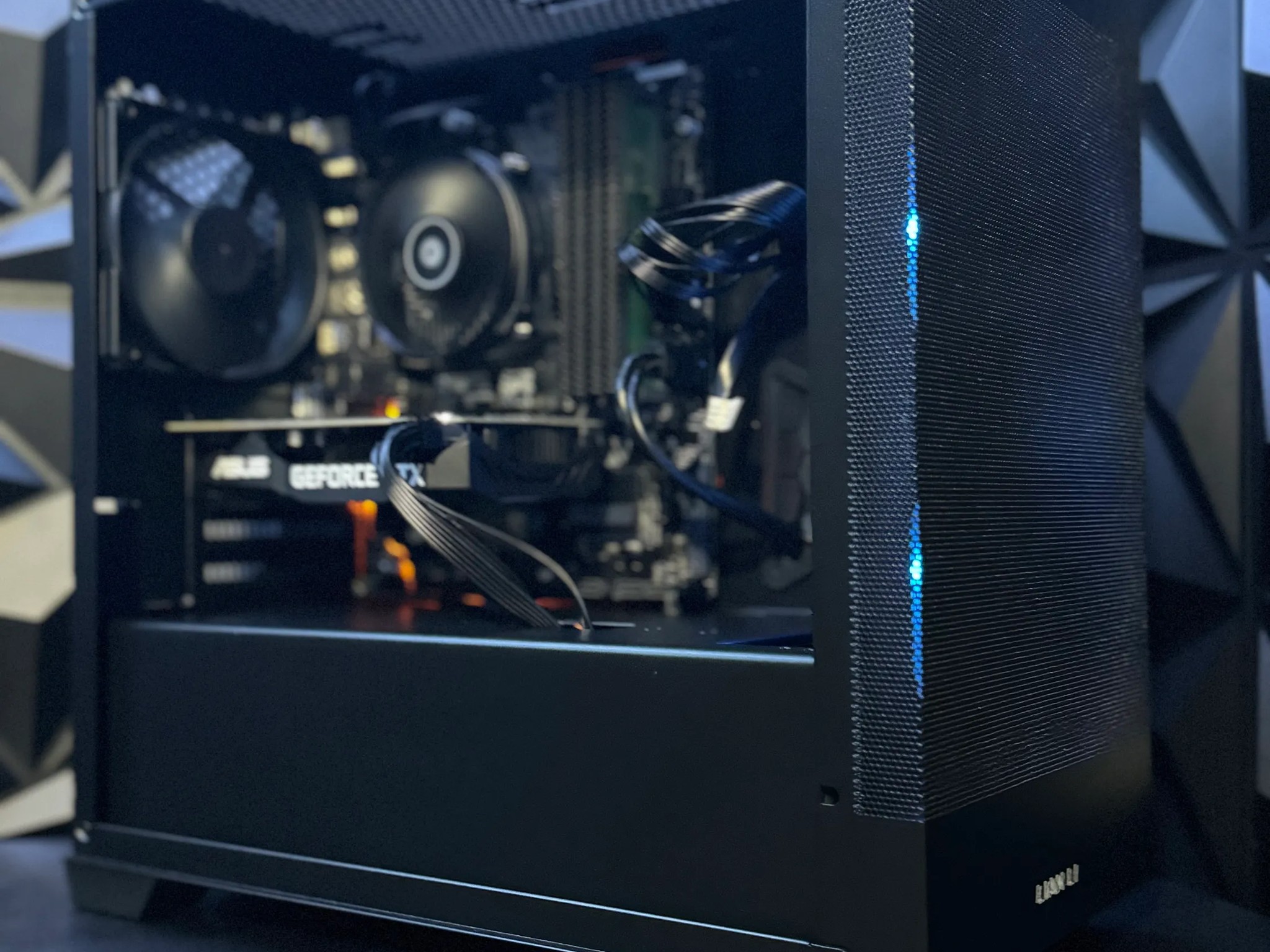 ⛓🖤Tusker Build 8560 💅🏽😈|The Budget Baddie| i5 8th Gen| GTX 1660