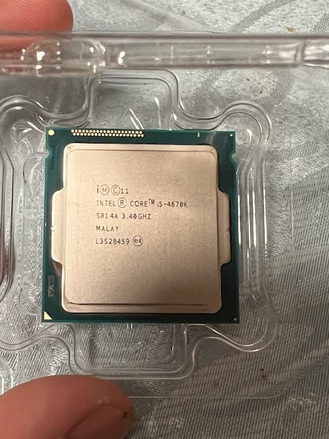 Intel Core i5-4670K - Core i5 4th Gen Haswell Quad-Core 3.4 GHz LGA 1150 84W Intel HD Graphics