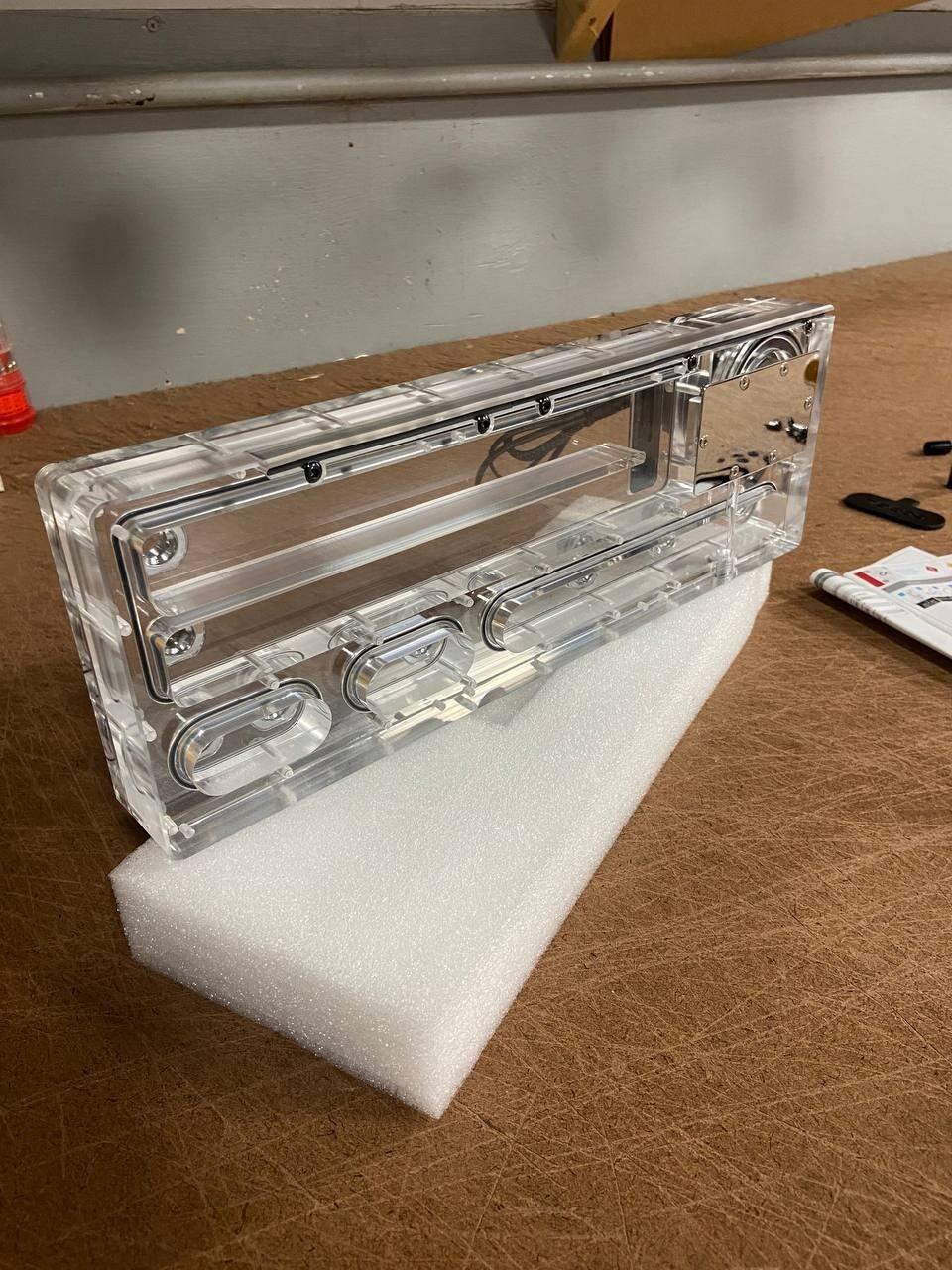 Alphacool Core Distro Plate 360 Right with VPP Pump (15479)