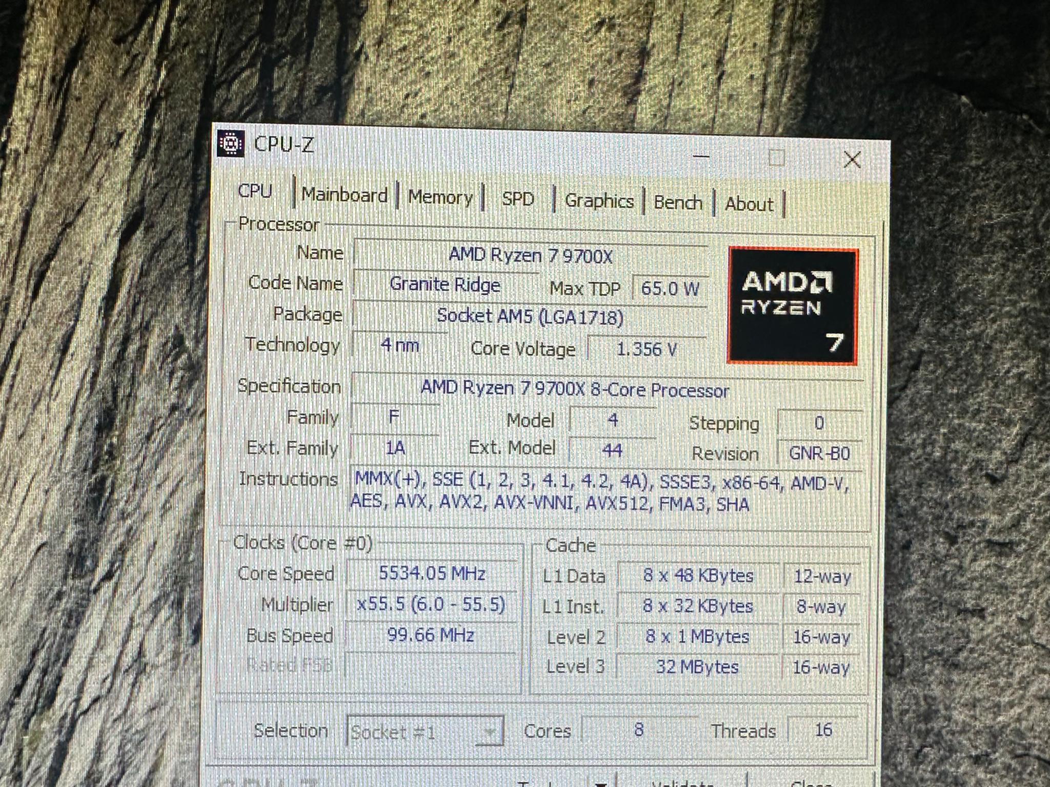 AMD Ryzen 7 9700X