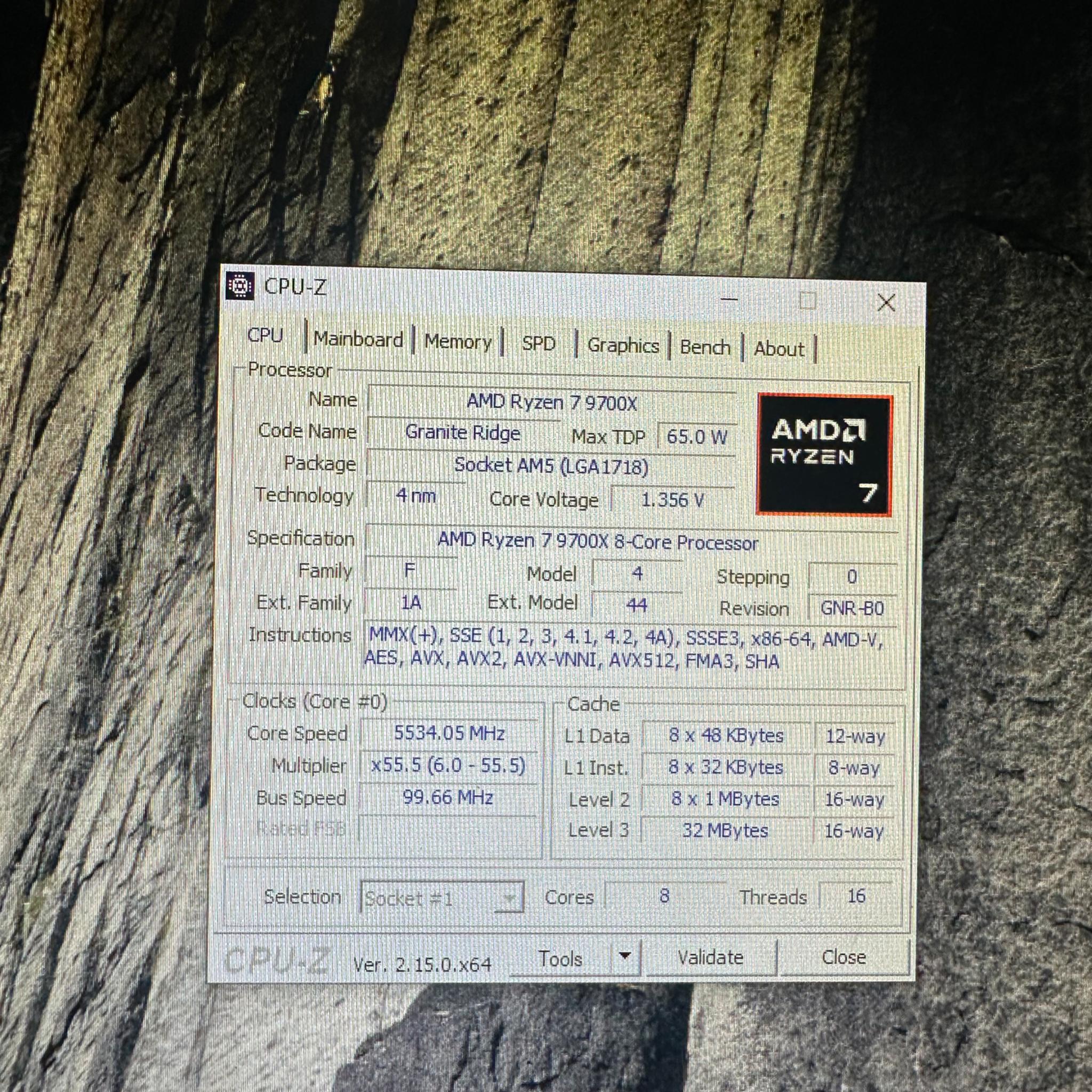 AMD Ryzen 7 9700X