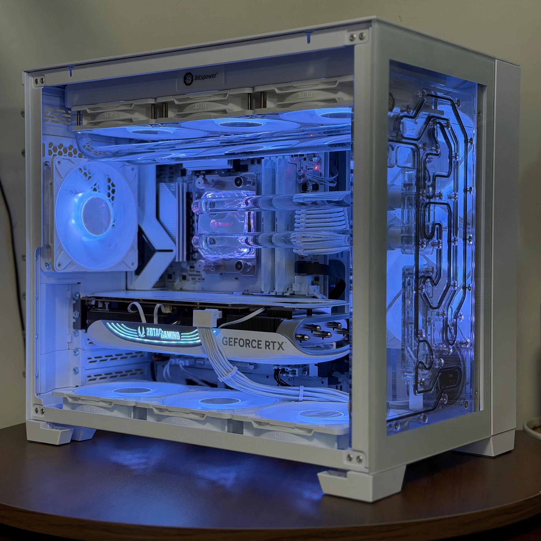 RTX 4080 | Ryzen 7 7800X3D | 32GB DDR5 | B850M | 2TB Gen4 SSD | 850W SFX Custom Loop