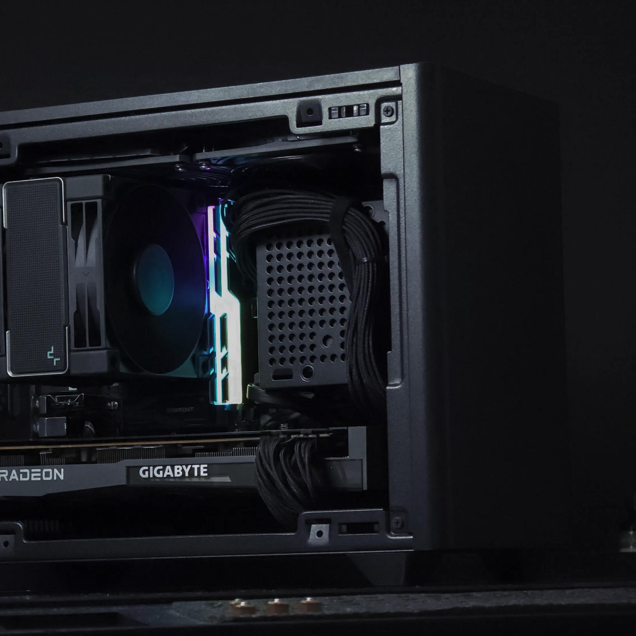 RX 6700XT/ R7 5700X Gaming PC Computer
