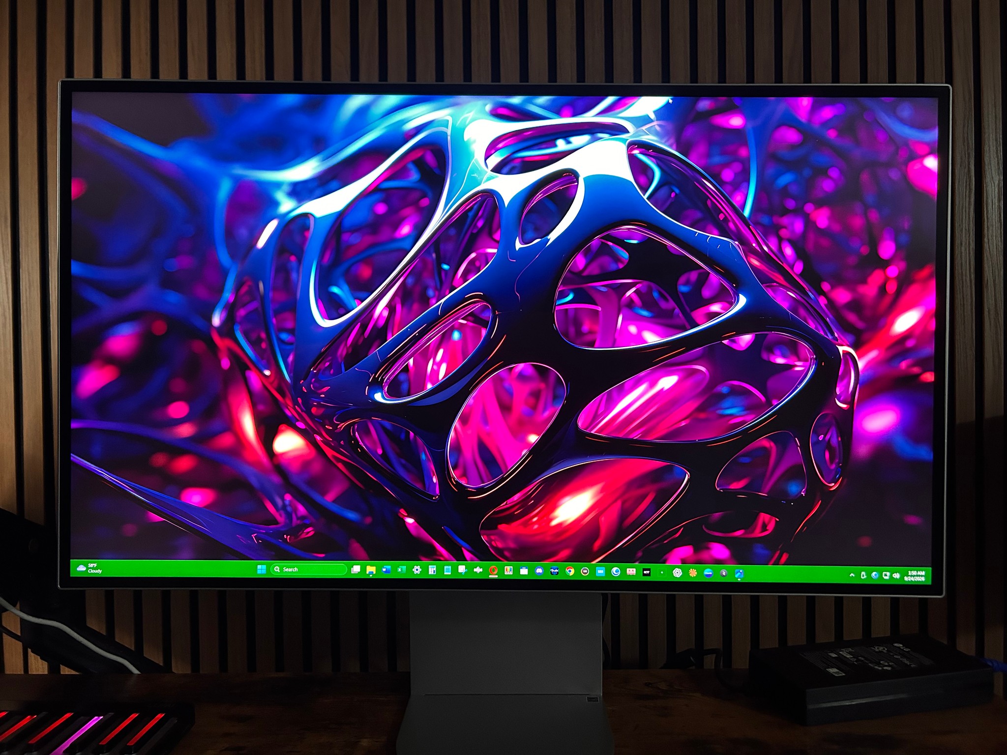 LG UltraFine evo 32" Worlds First TB5-6K(6144x3456) NANO-IPS-Black Thunderbolt-5 Monitor (32U990A-S)
