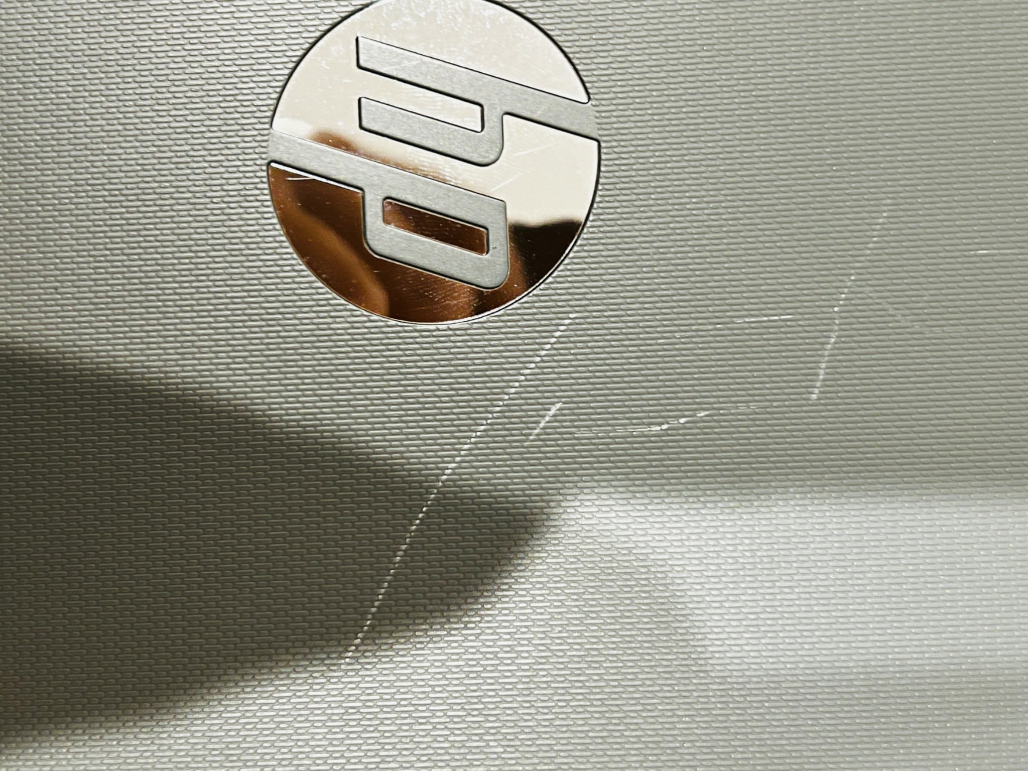 GOOD LAPTOP FOR KIDS! BUT NEEDS BATTERY CHANGE!!! CHEAP CHEAP PRICE