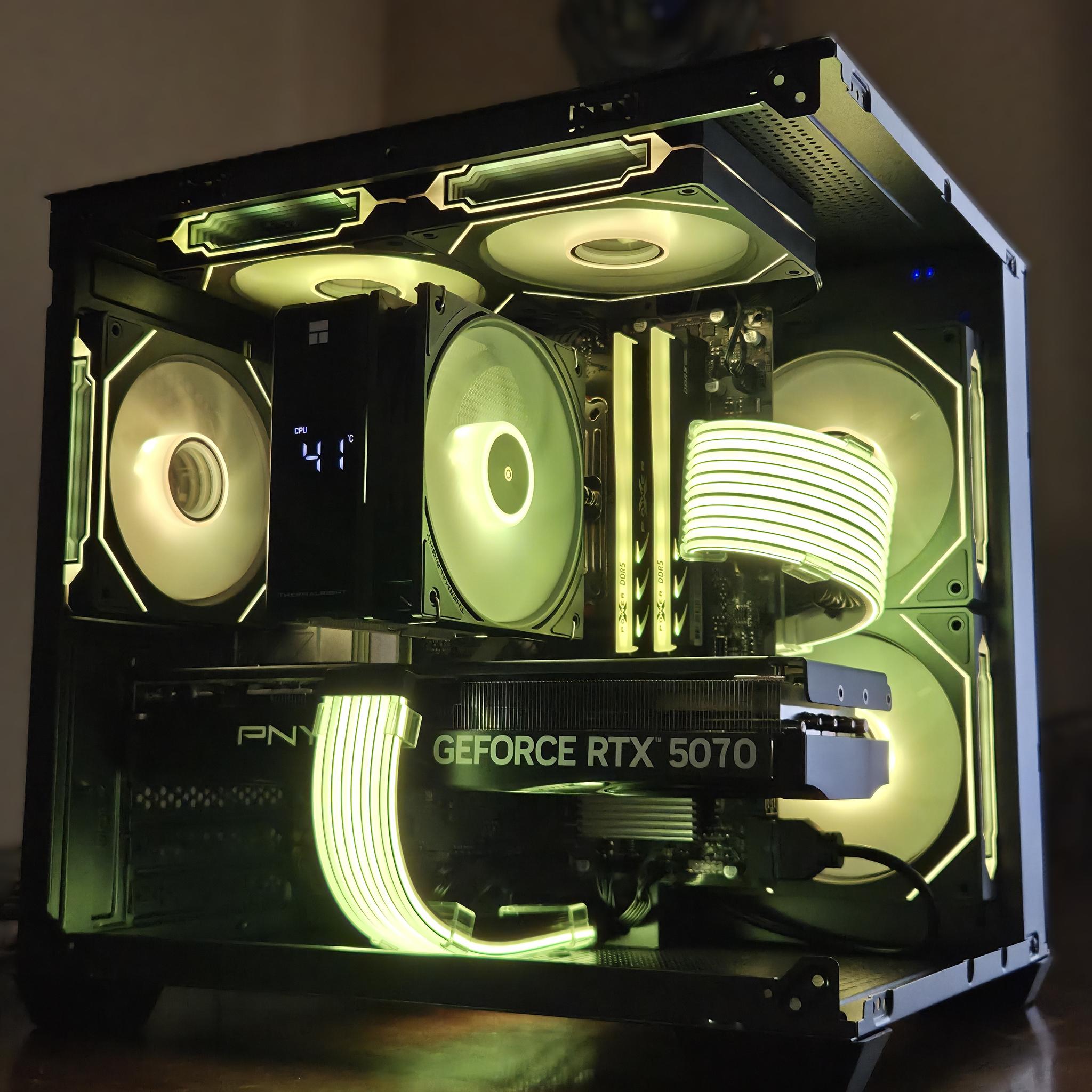 Mini Boss!👑– Ryzen 5 7500F + RTX 5070 | 32GB DDR5 6000 | 1TB Gen4 NVMe | Temp Display!