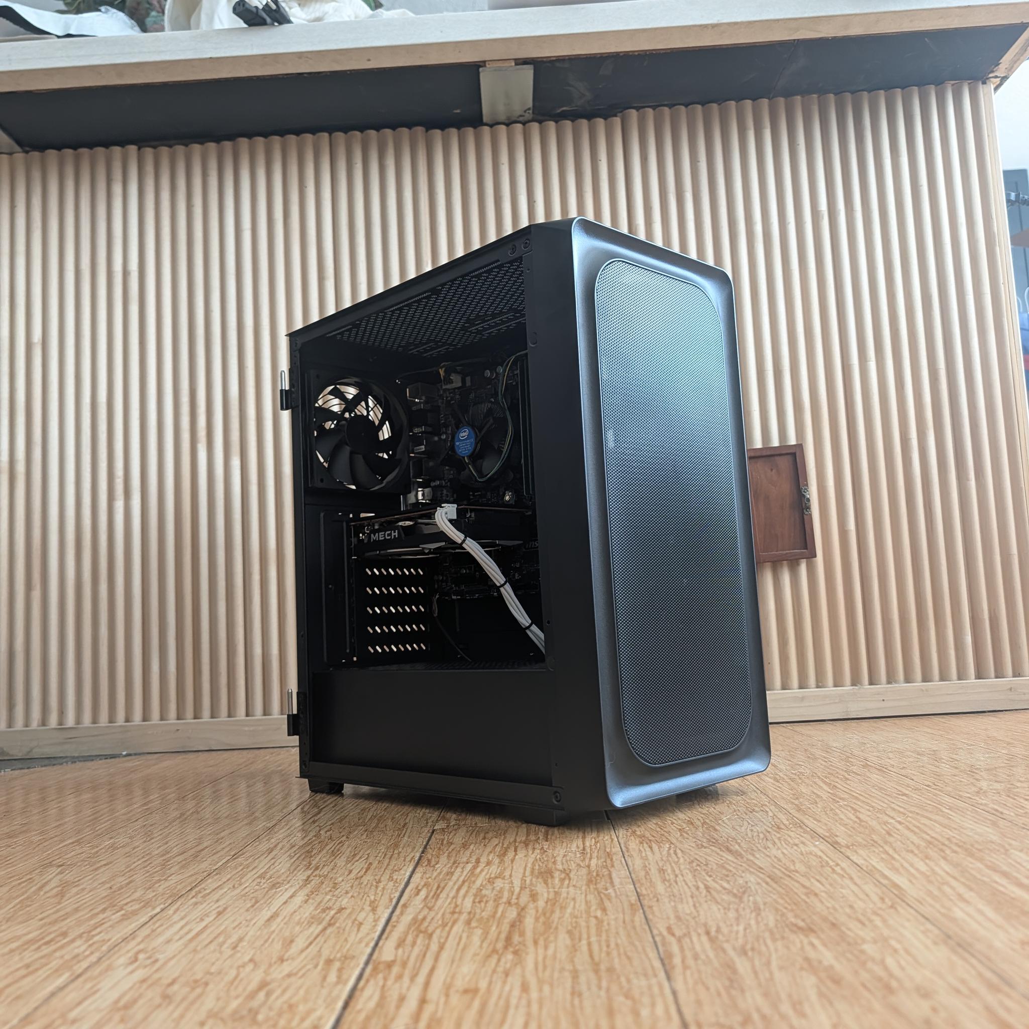Custom Gaming PC | RX 6500 XT | I7 6700 | 16GB | 256GB NVME | |