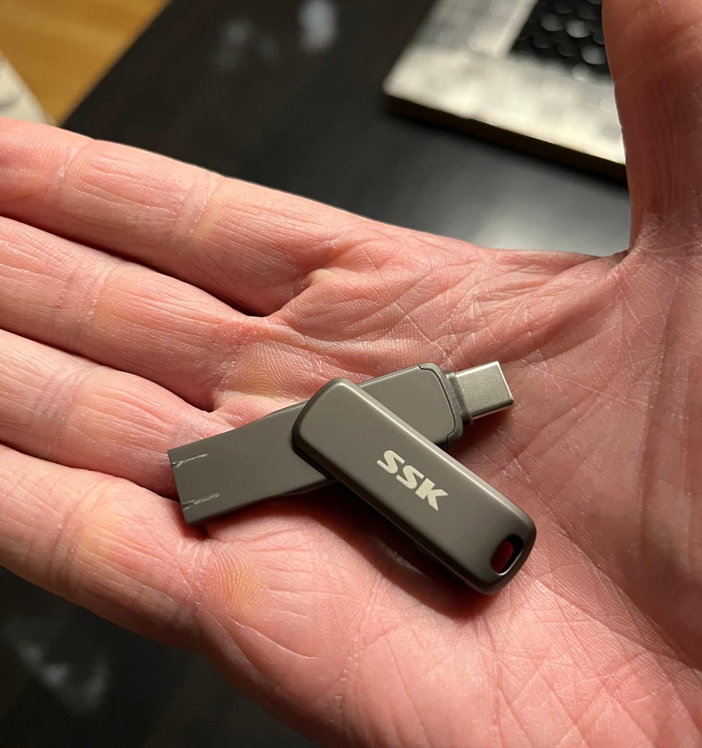 Sonic Groove Flash Drive - Mp3 player/visualizer - Win/Linux/Steam Deck