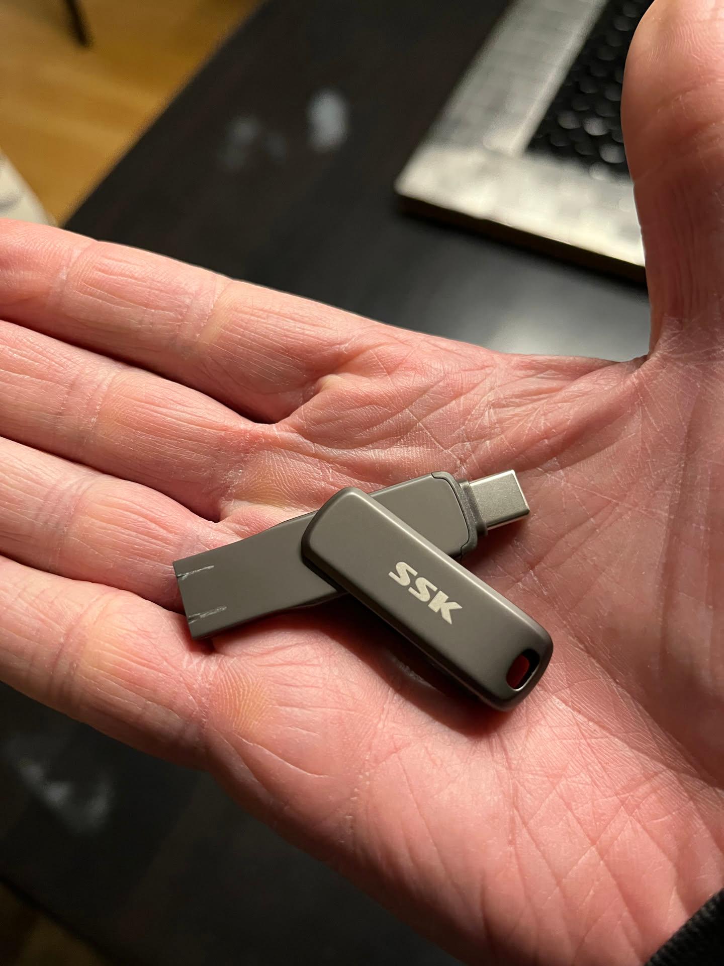 Sonic Groove Flash Drive - Mp3 player/visualizer - Win/Linux/Steam Deck