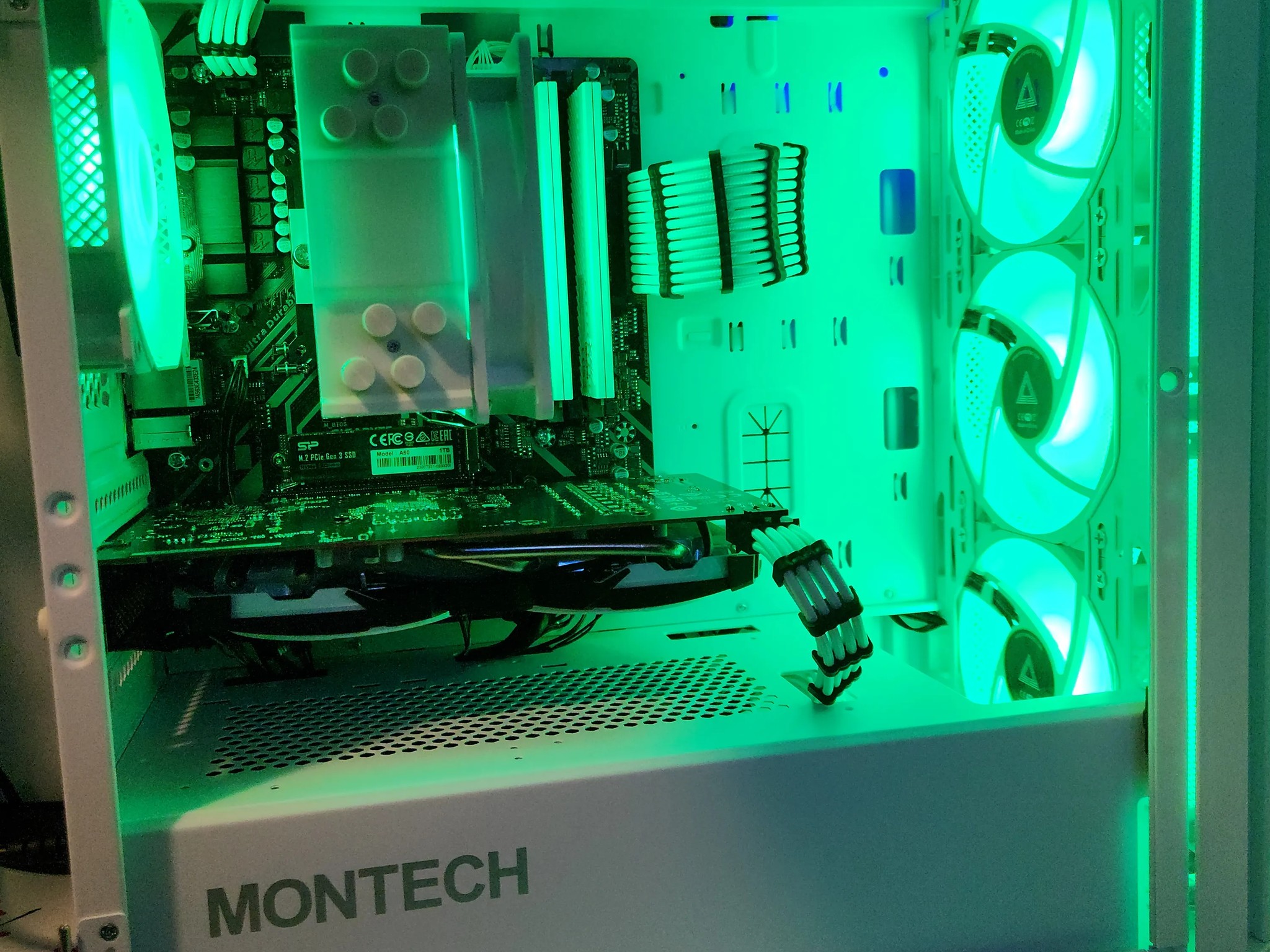 PRICE DROP!! Frosty Gaming Rig Ryzen 5/ 16GB / 1TB / RX 6600 8GB