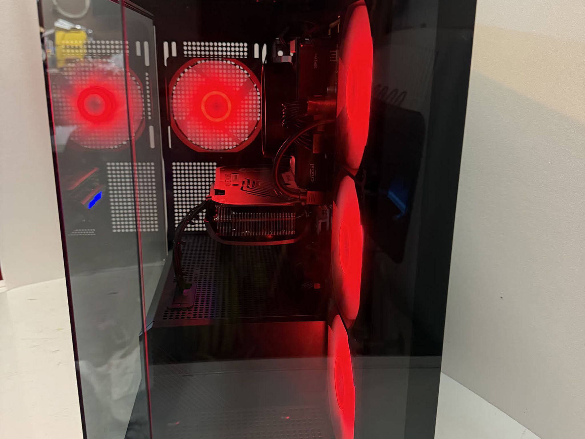 *NEW* Custom Gaming PC w/ 4070 & RGB