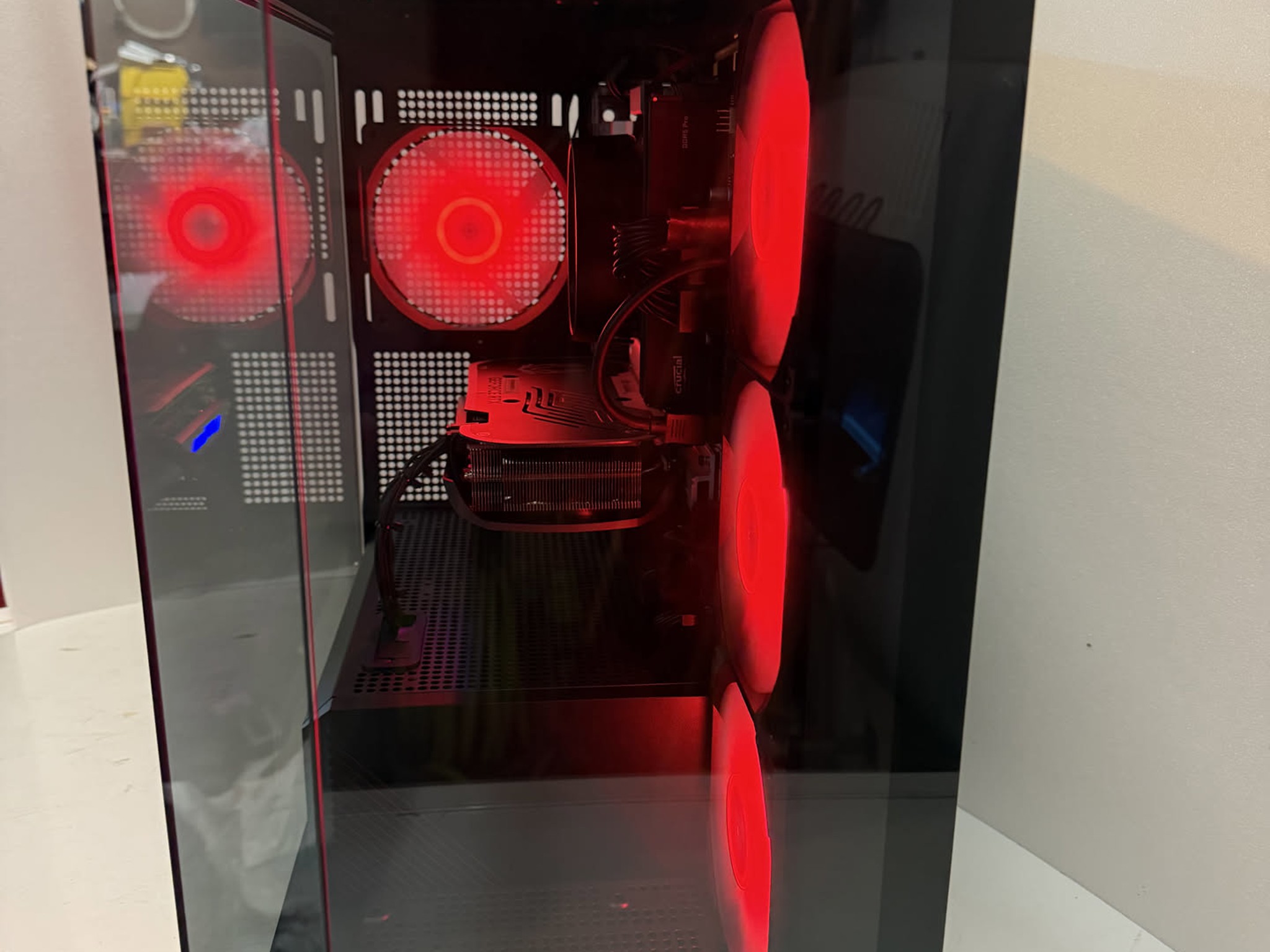*NEW* Custom Gaming PC w/ 4070 & RGB