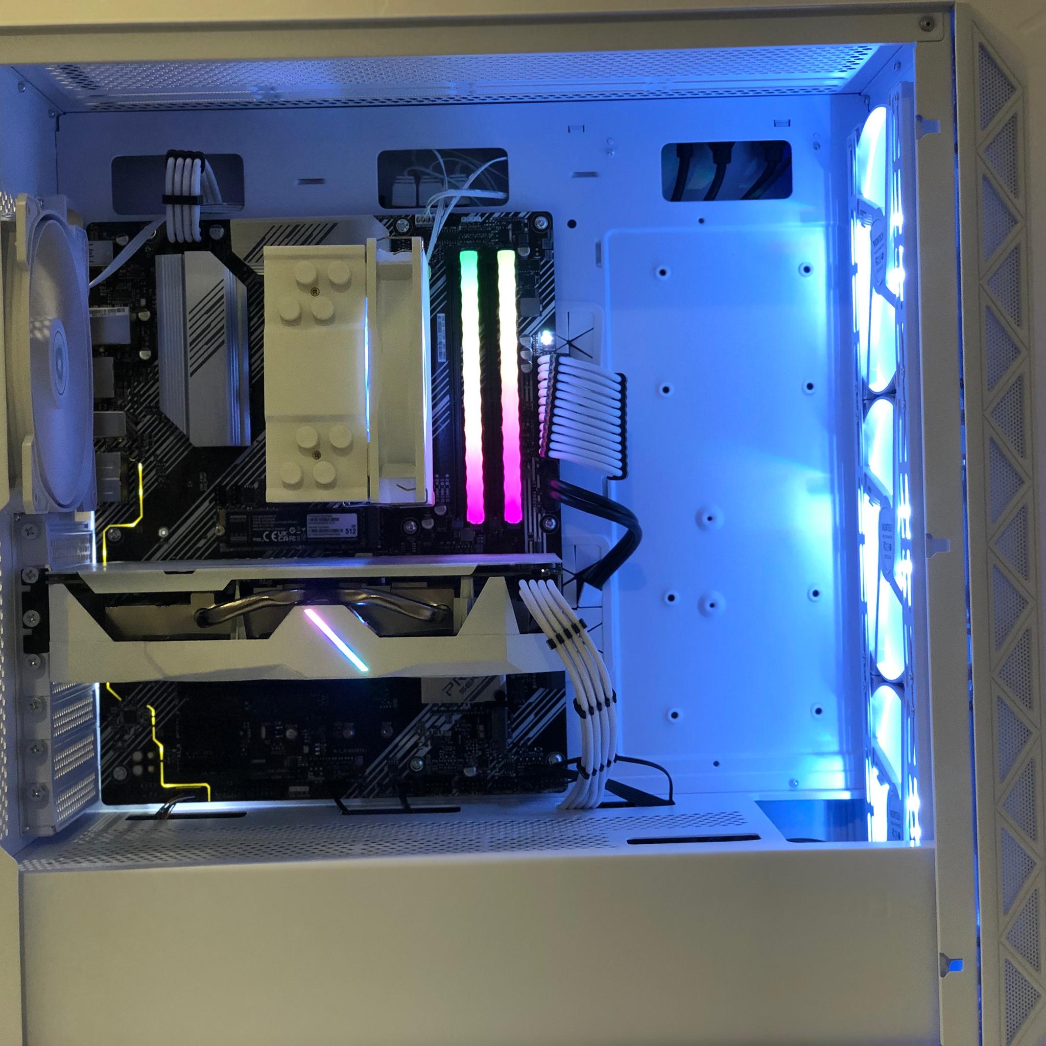 $675 White Gaming Pc - ryzen 5 - 2060 - 16gb or ram