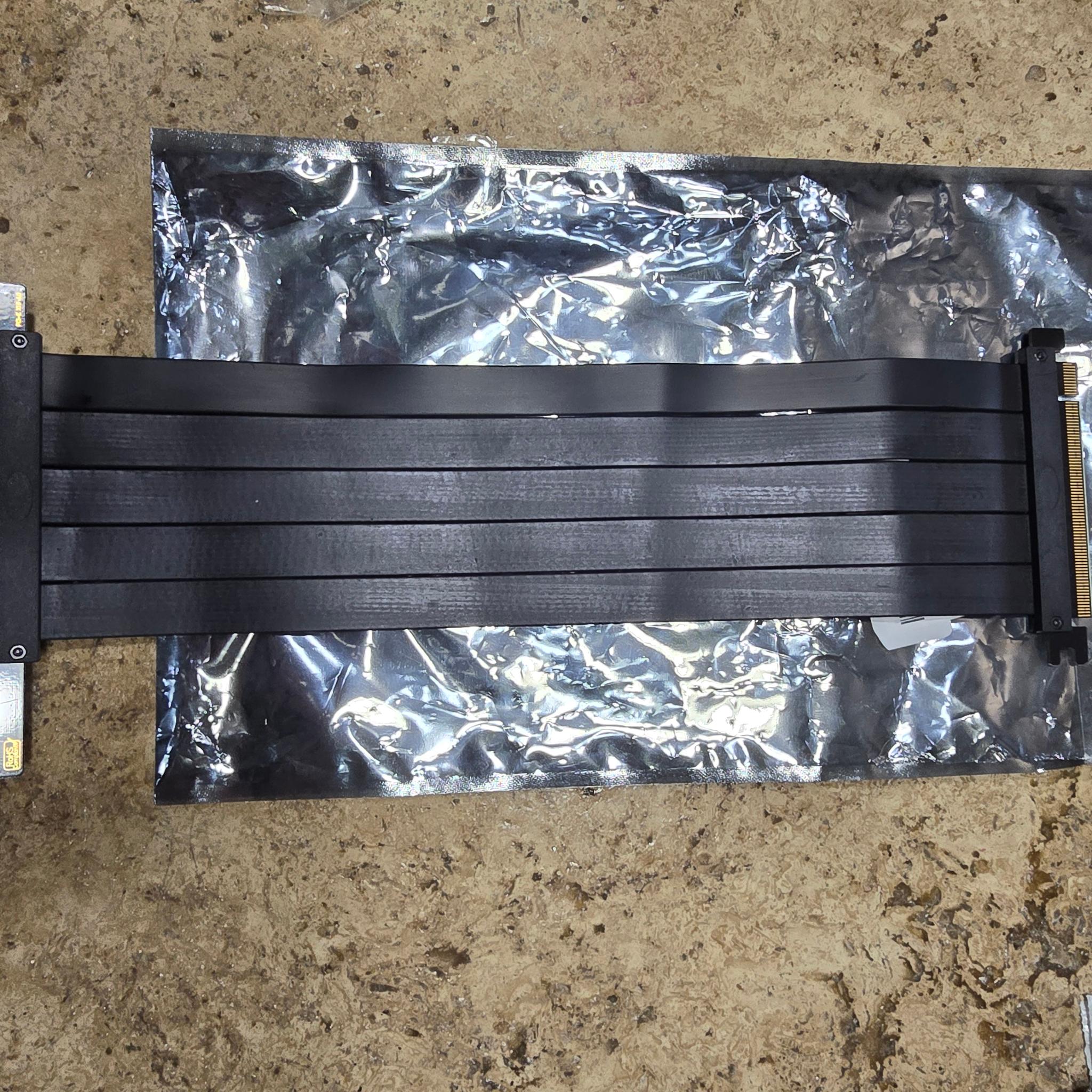 PCIE 4.0 Riser Cable PCIe 4.0 x16 High Speed Flexible Extender Card Extension Port Black 300mm 11.8"