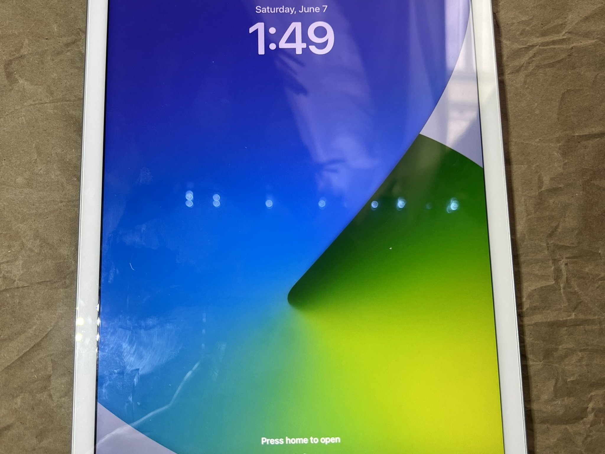 Apple iPad 8th Gen – Wi-Fi – 32GB – Silver