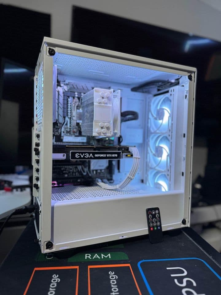 All white RGB Gaming PC - Ryzen 5 2600X - GTX 1070 - 32GB DDR4 - 512GB NvMe SSD