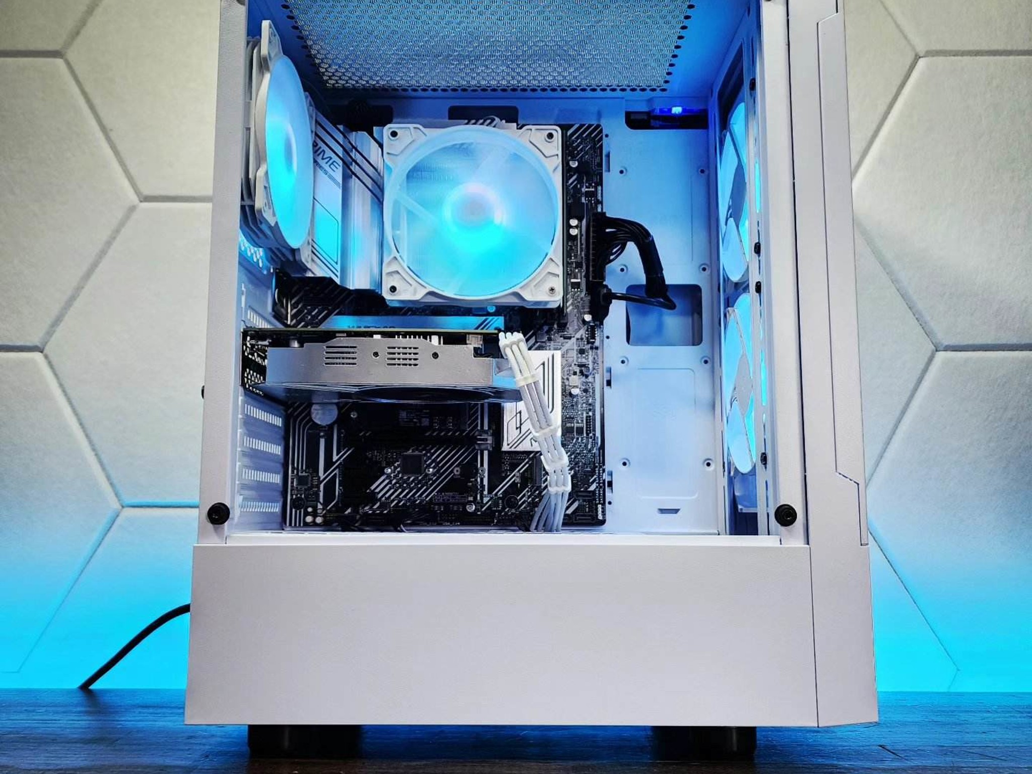 💙🤍💙 GTX 1060 6GB // Intel Core i3 10105F // Silicon Power 16GB 3200MHz