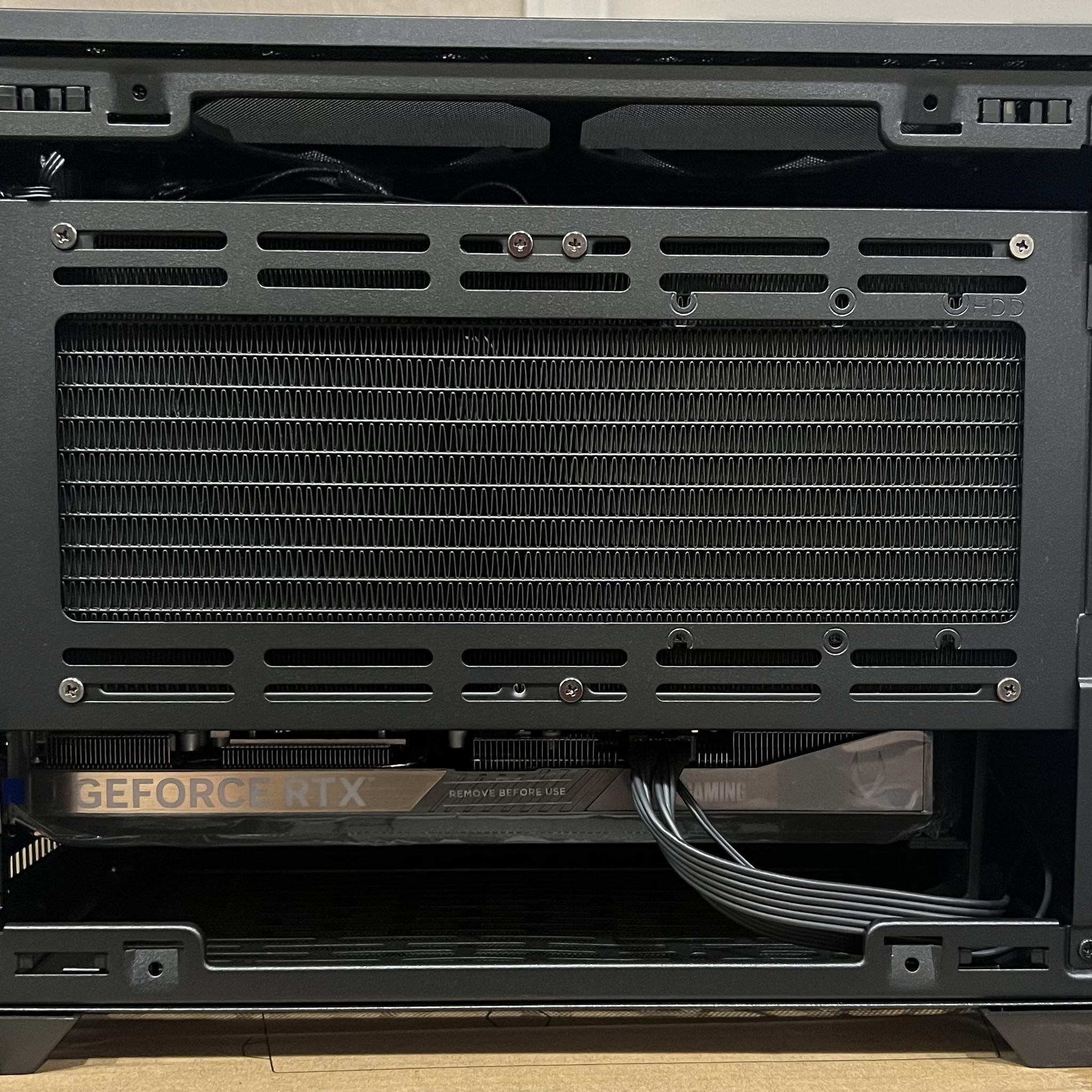 7800x3d and RTX 5070 Ti Mini ITX Gaming PC