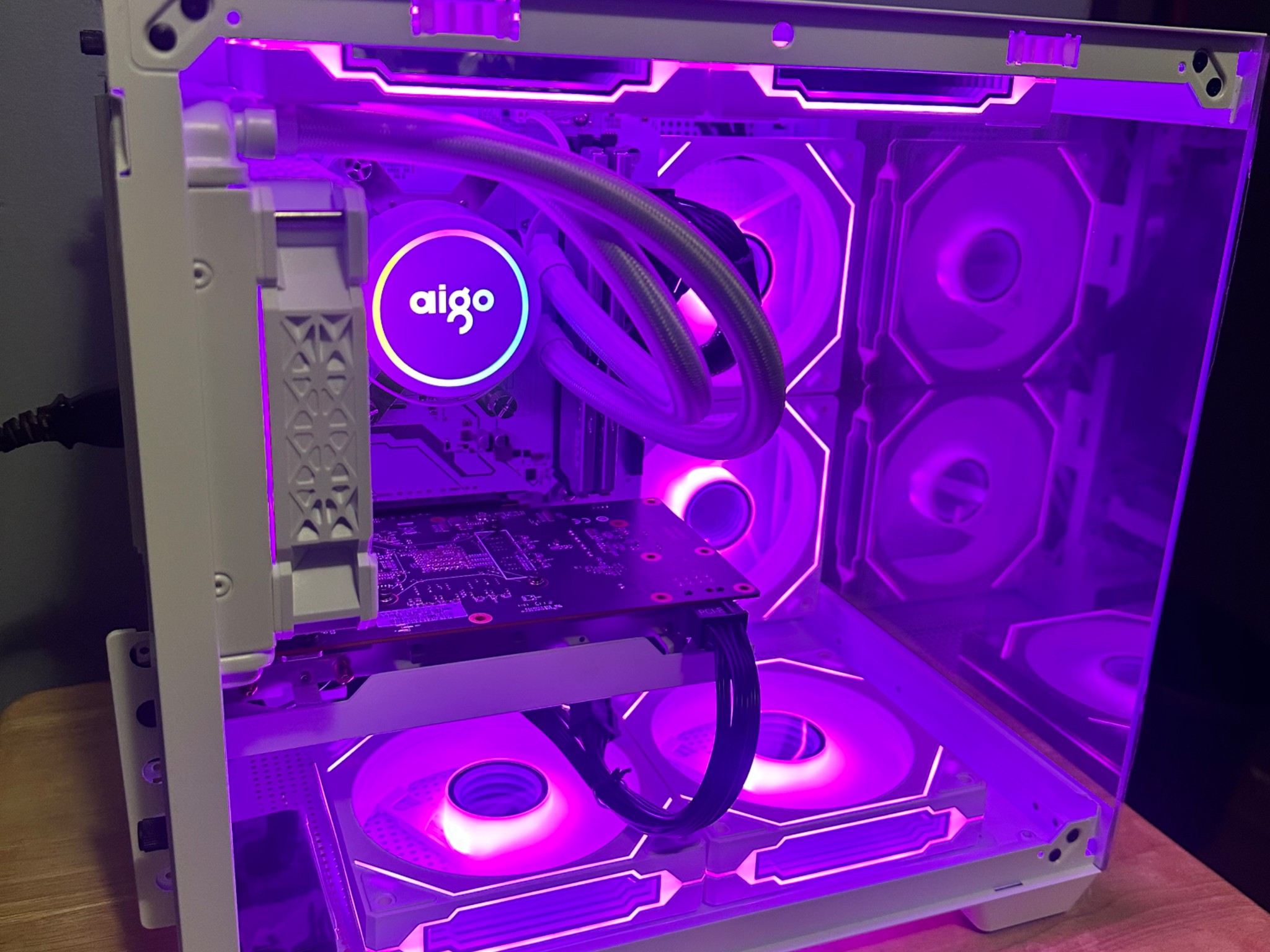Ryzen 5 5600g|RX 6600|B-450|16g DDR4 3200mhz|512g M.2 NVME|500w 80+ Bronze Psu|120mm AIO