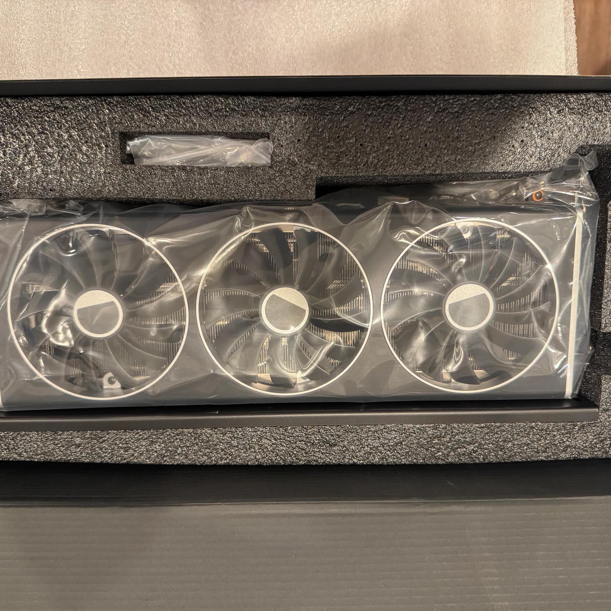 XFX SPEEDSTER MERC 310 AMD Radeon™ RX 7900 XTX Black Edition