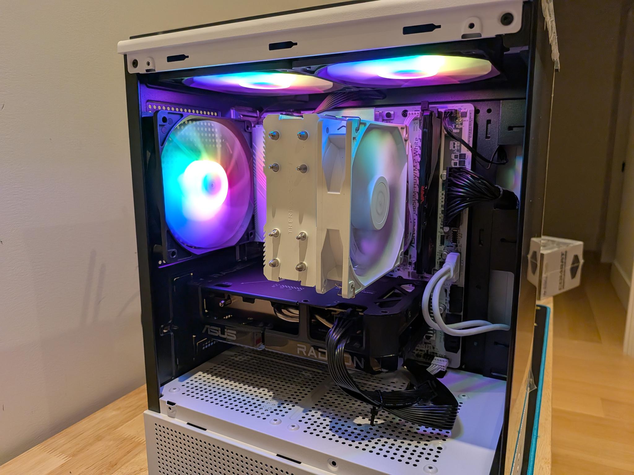 1440p AM5 Starter - RX 9060 XT 16GB, Ryzen 5 7600X, 16 GB DDR5 RAM, 1 TB NVME, RGB