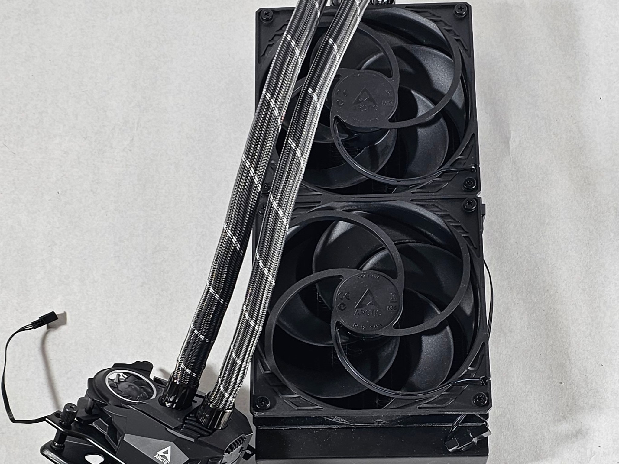 ARCTIC 240mm AIO CPU Liquid Cooler for Intel LGA1200