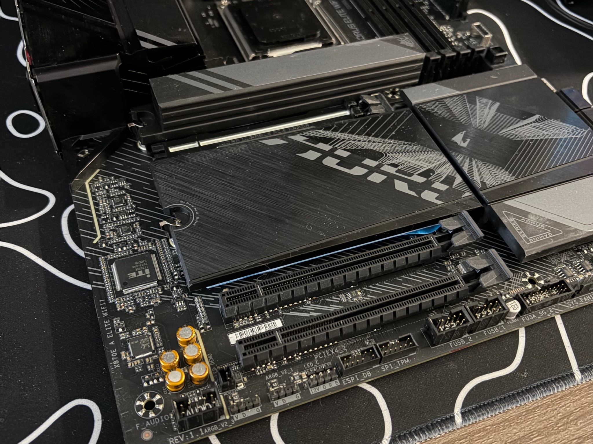 GIGABYTE X870E AORUS ELITE WIFI7