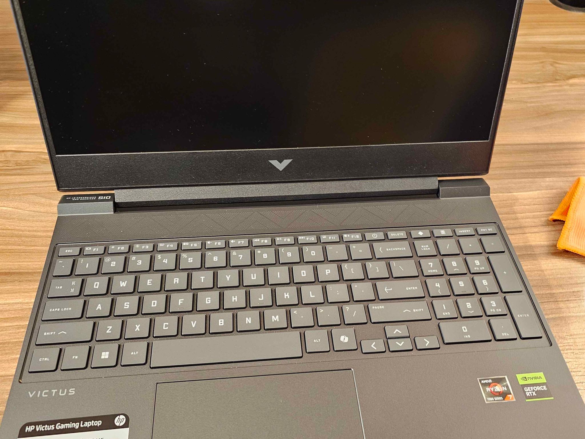 HP - Victus 15.6" - Ryzen 7 7445HS - RTX 4050 - 16GB DDR5 - 512GB SSD - Win 11 - Mica Silver