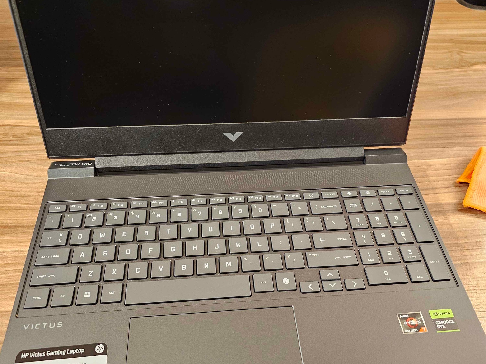HP - Victus 15.6" - Ryzen 7 7445HS - RTX 4050 - 16GB DDR5 - 512GB SSD - Win 11 - Mica Silver
