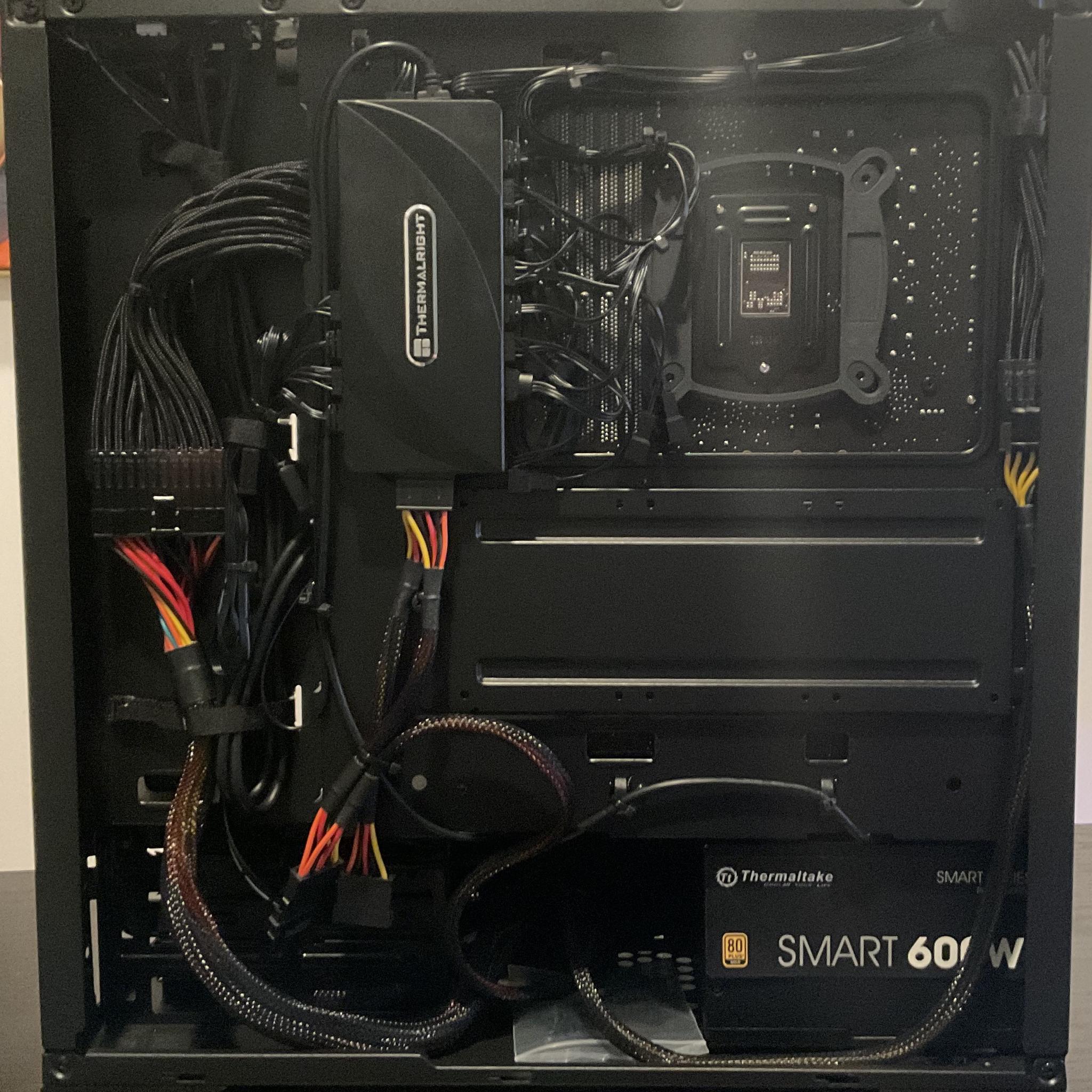 Red Knight Custom Gaming-PC RTX 3060 Ti/32GB Ram/i7 (Fortnite Themed Build) -Streamer Starter Pack!