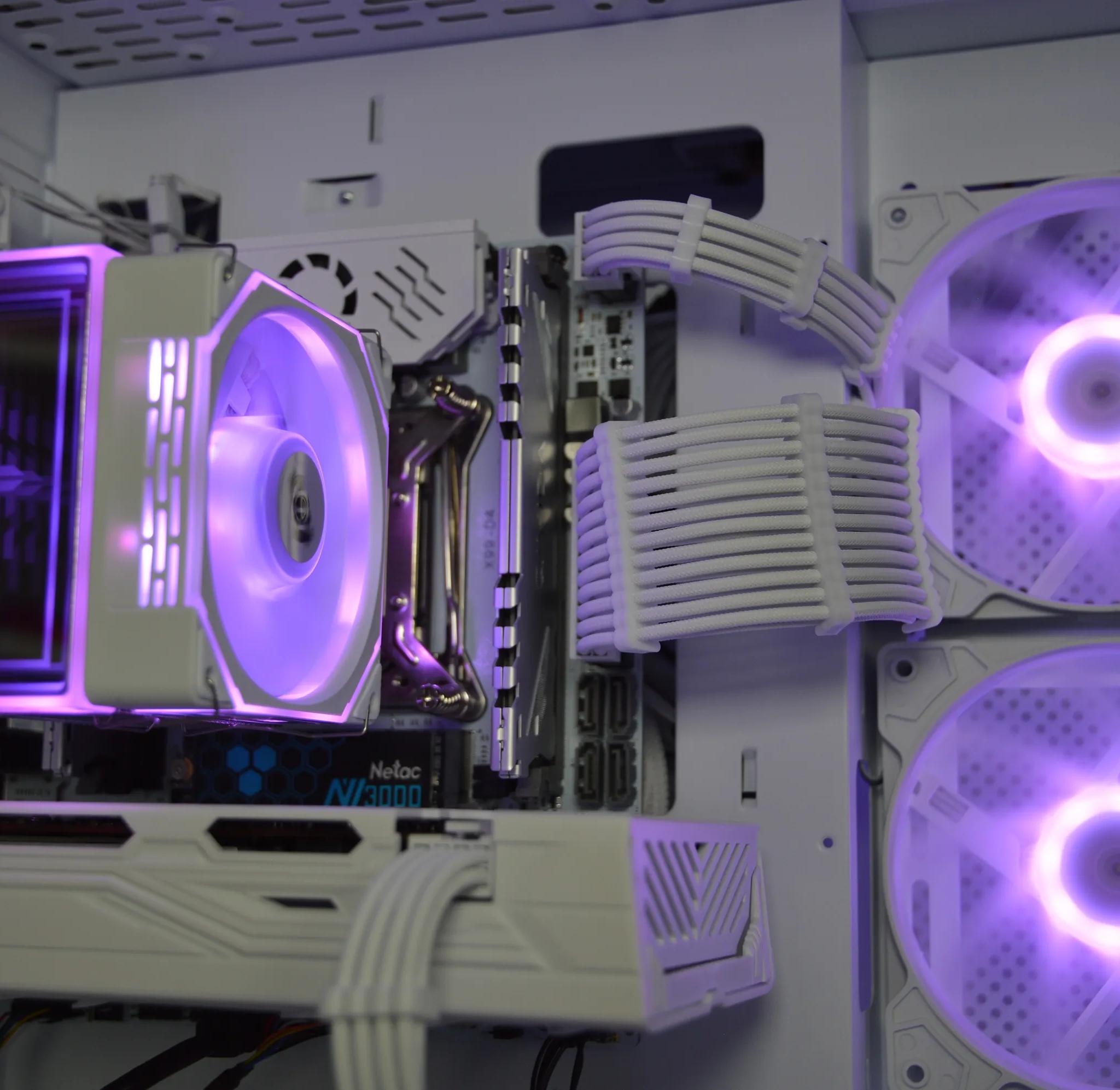 ⚪⚪| RX 580 8GB | INTEL XEON E5 2670 V3 | 16GB RAM | 1TB SSD | Ice Frost |