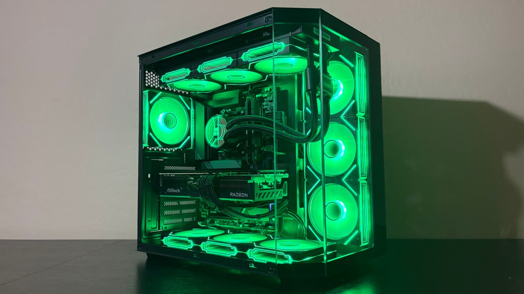 RX 9070 XT | Ryzen 7 9800X3D | 32GB DDR5 RAM | 1TB SSD | 850W PSU