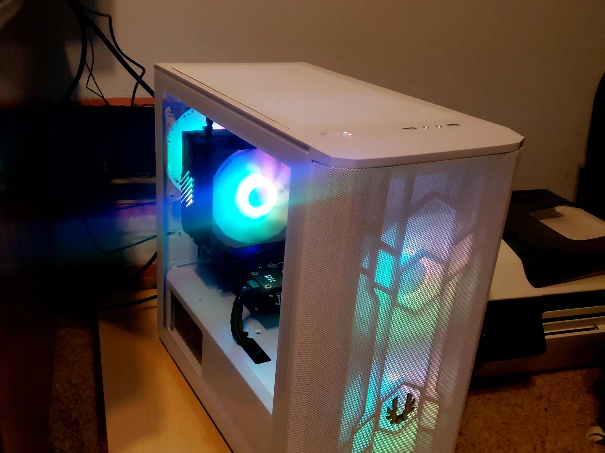 Xeon CPU RX6600 Windows 11 Gaming PC