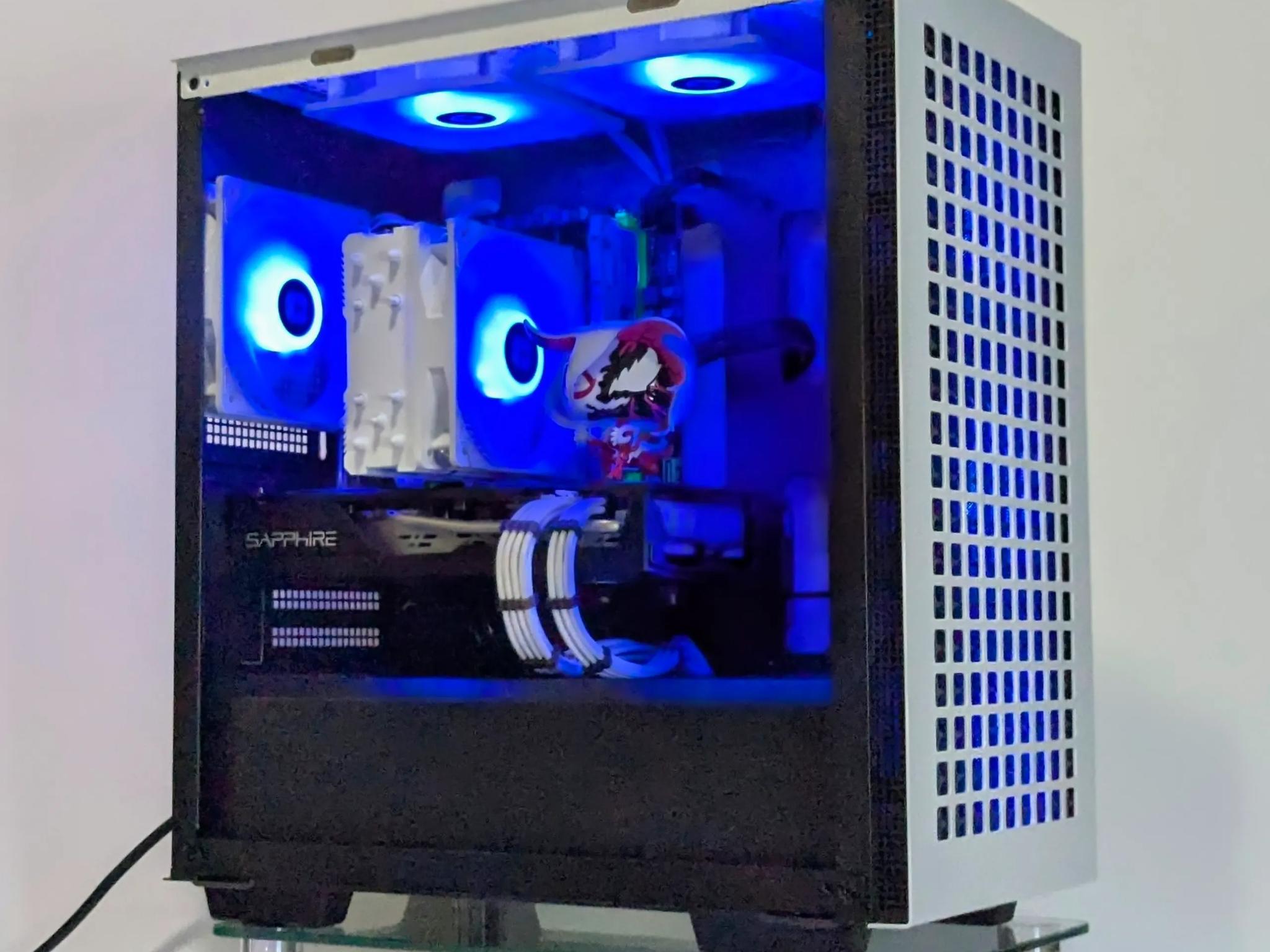 ⚪White Xeon🔥1080p Gaming PC⚪RX 5700XT⚪Intel E5-2680v3(12-c/24-t)⚪16GB DDR4⚪1TB NVMe SSD⚪️Windows 10