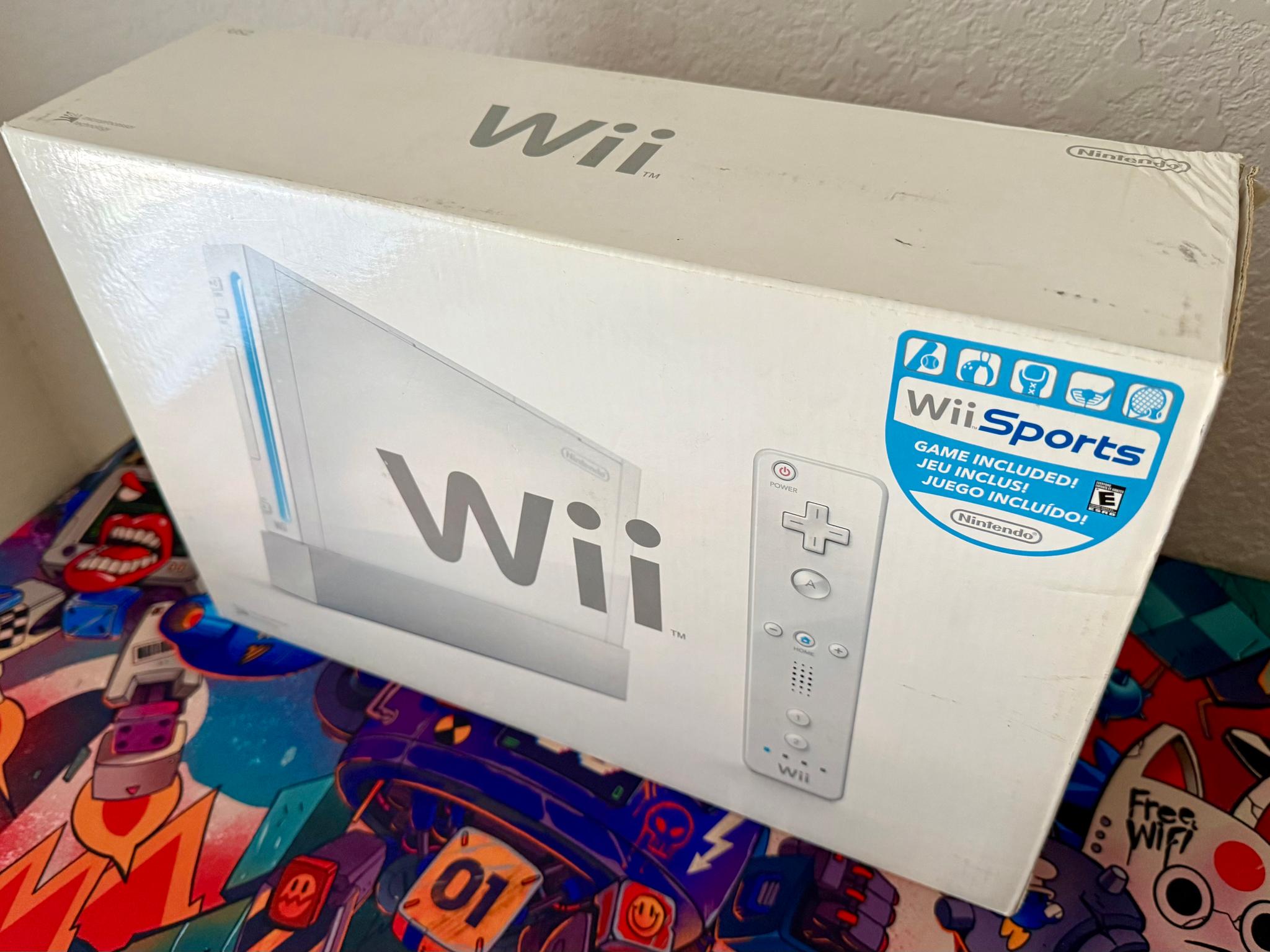Nintendo Wii Gaming Console + Wii Sports | Controllers | 3 Games