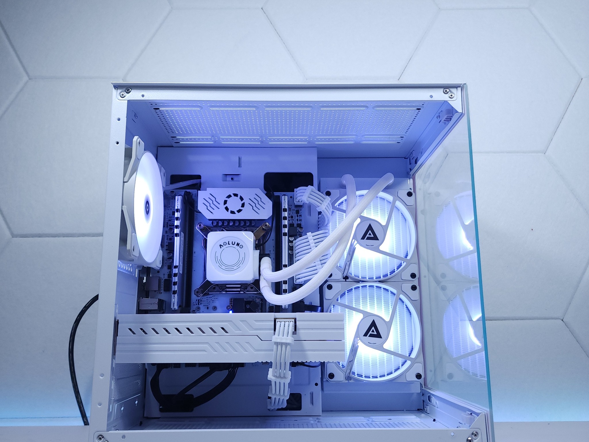 🤍🤍RX 580 8GB | Xeon E5 2670 V3 | 16GB 2133MHz | 1.25TB SSD