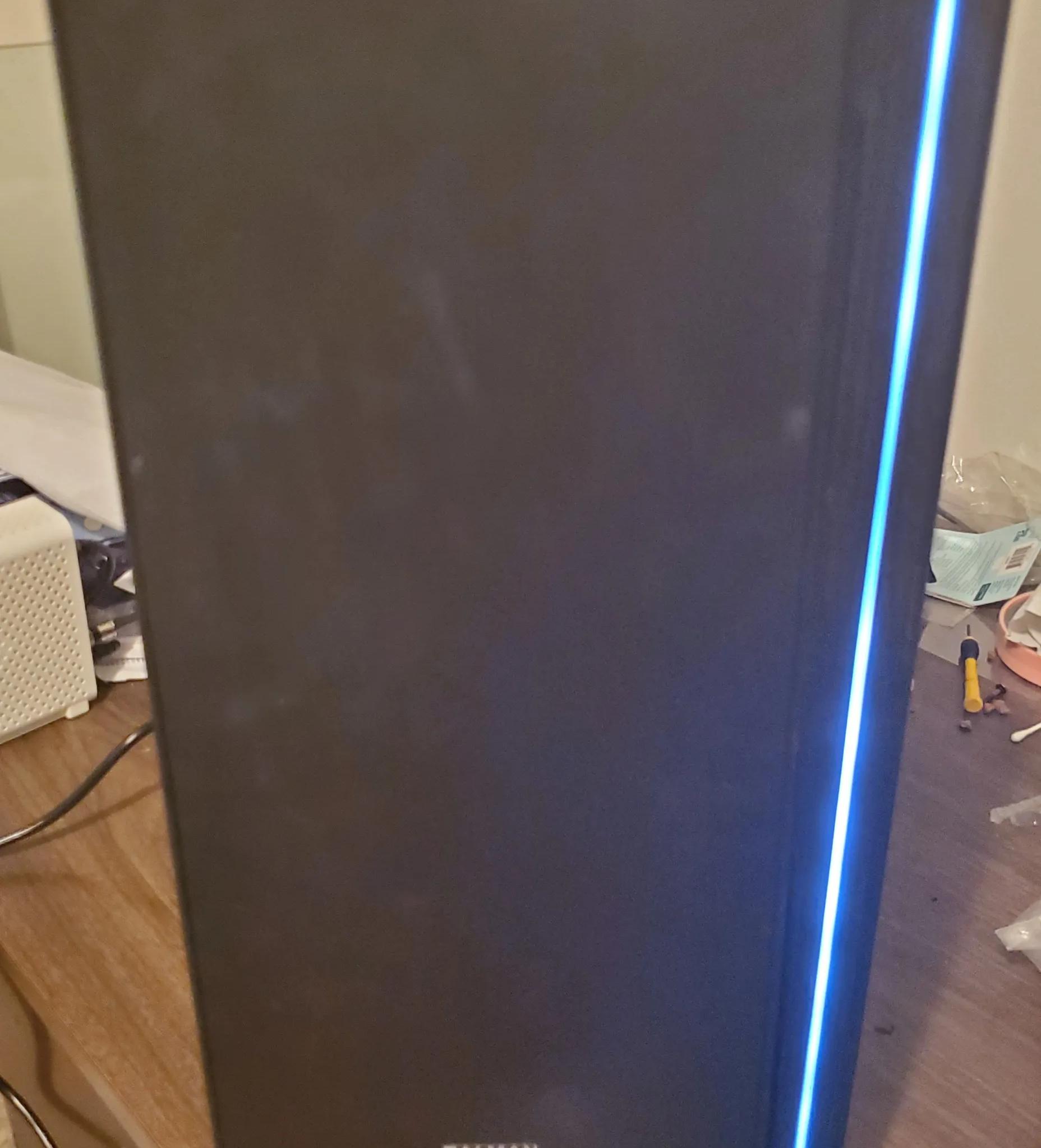 High End Gaming PC (i5-9600KF + Radeon RX Vega 56) SPECS AND BENCHMARKS IN DESCRIPTION! 