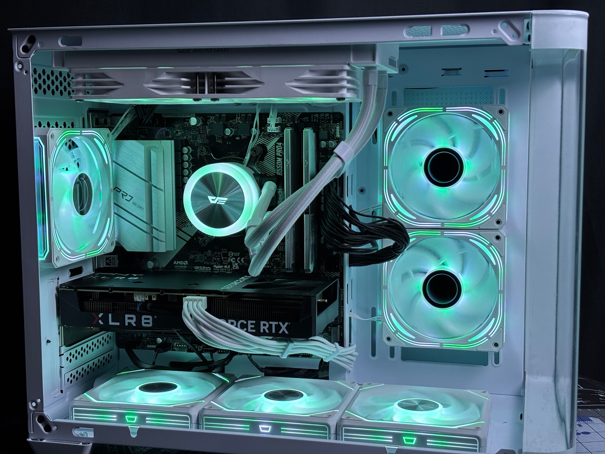 💚Winter Green💚RTX 4060 Ti| Ryzen 5 5600X | 32gb DDR4 | 1 TB M.2 SSD🔥
