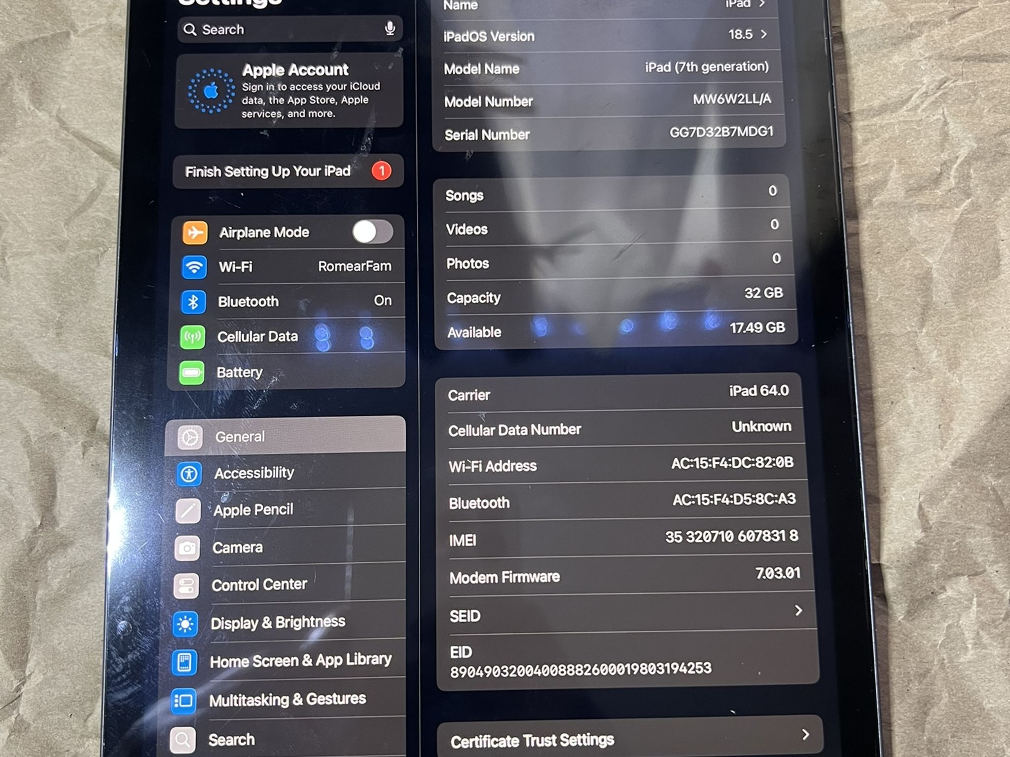 Apple iPad 7th Gen – Wi-Fi + Cellular – 32GB – Space Gray