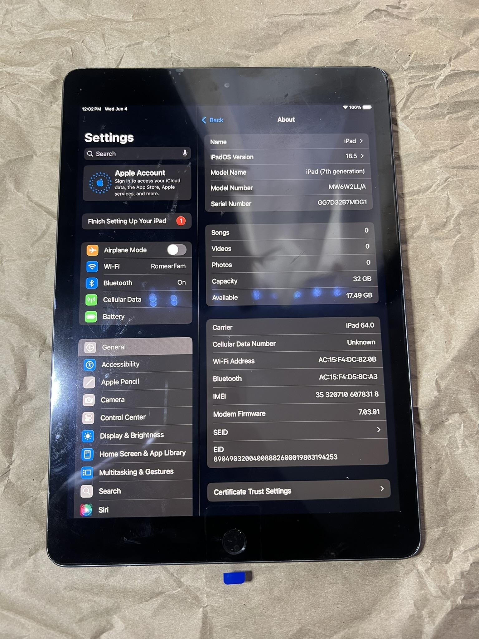 Apple iPad 7th Gen – Wi-Fi + Cellular – 32GB – Space Gray