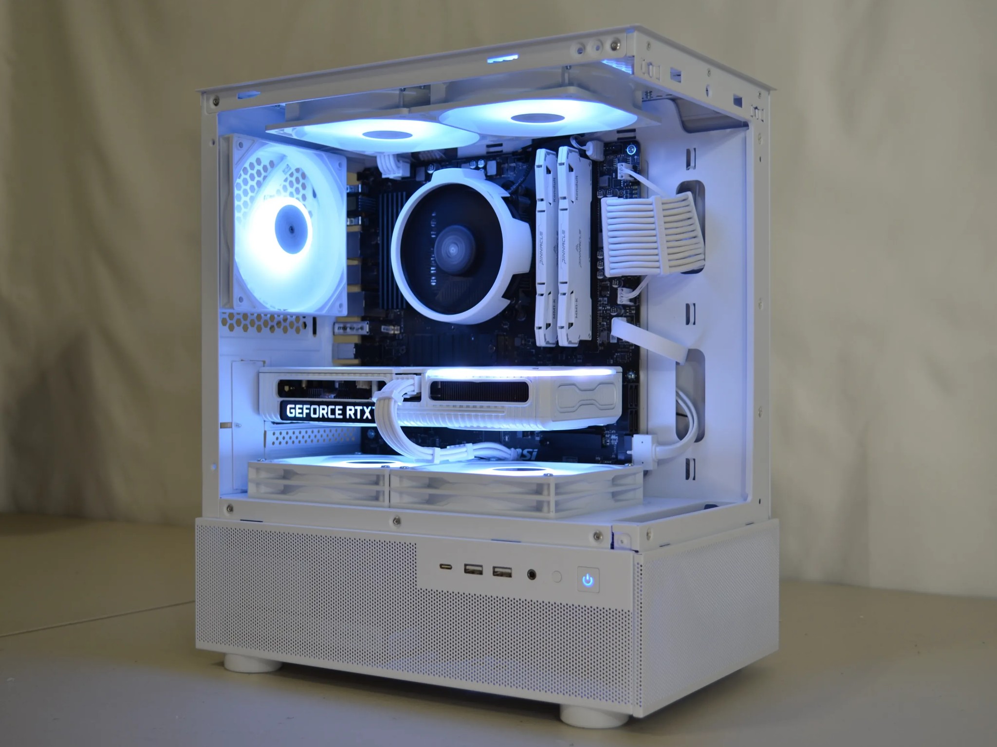 ⚪White Out V4⚪ - RTX 3060ti | Ryzen 7 3700X | 1tb NVMe | Windows 11 FULLY Activated