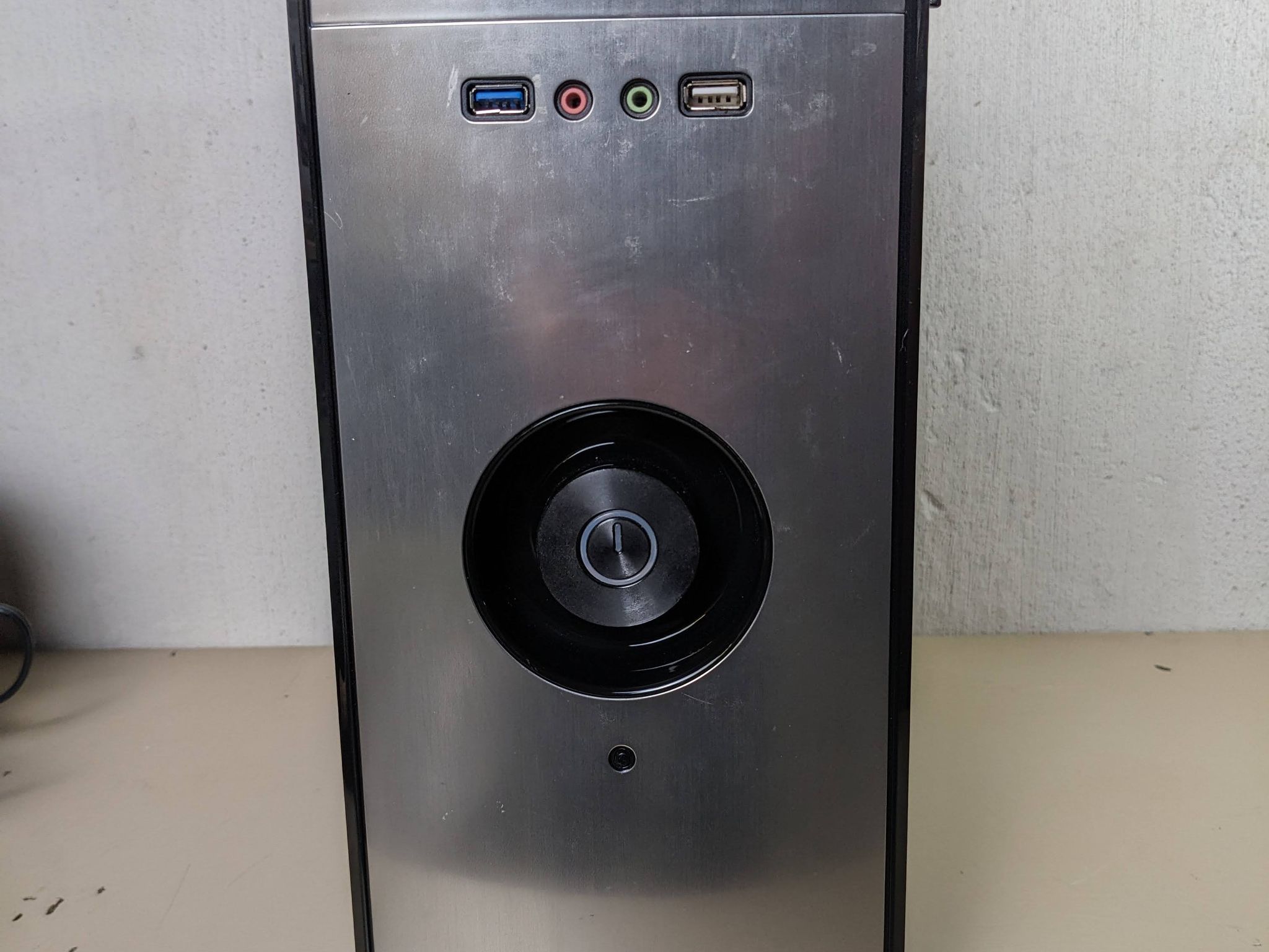 1080p Gaming PC  - Windows 11 Pro - AMD FX-8370 - GTX 1660 - 32gb DDR3 - 1.5 TB Storage - WIFI