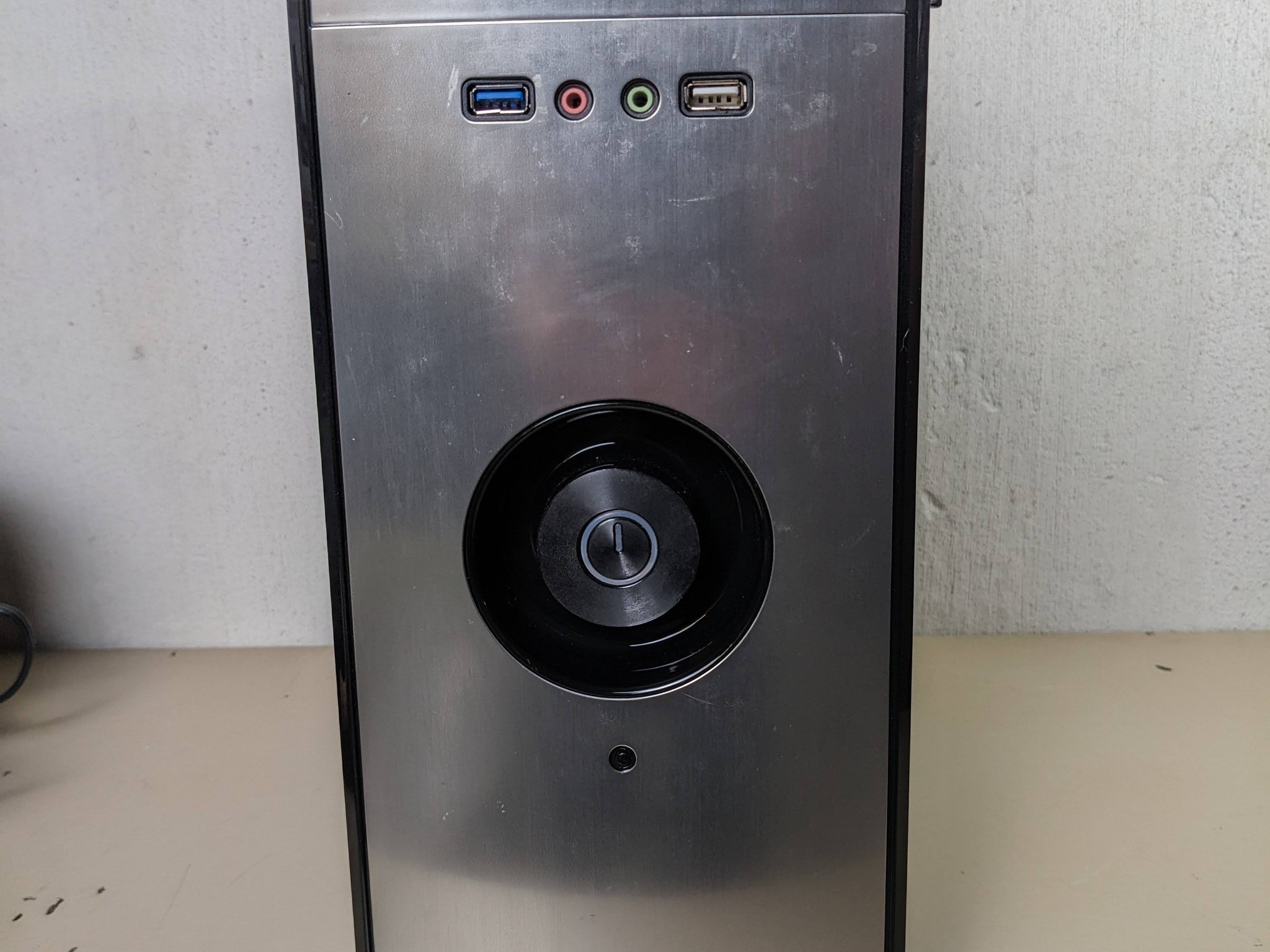 1080p Gaming PC  - Windows 11 Pro - AMD FX-8370 - GTX 1660 - 32gb DDR3 - 1.5 TB Storage - WIFI