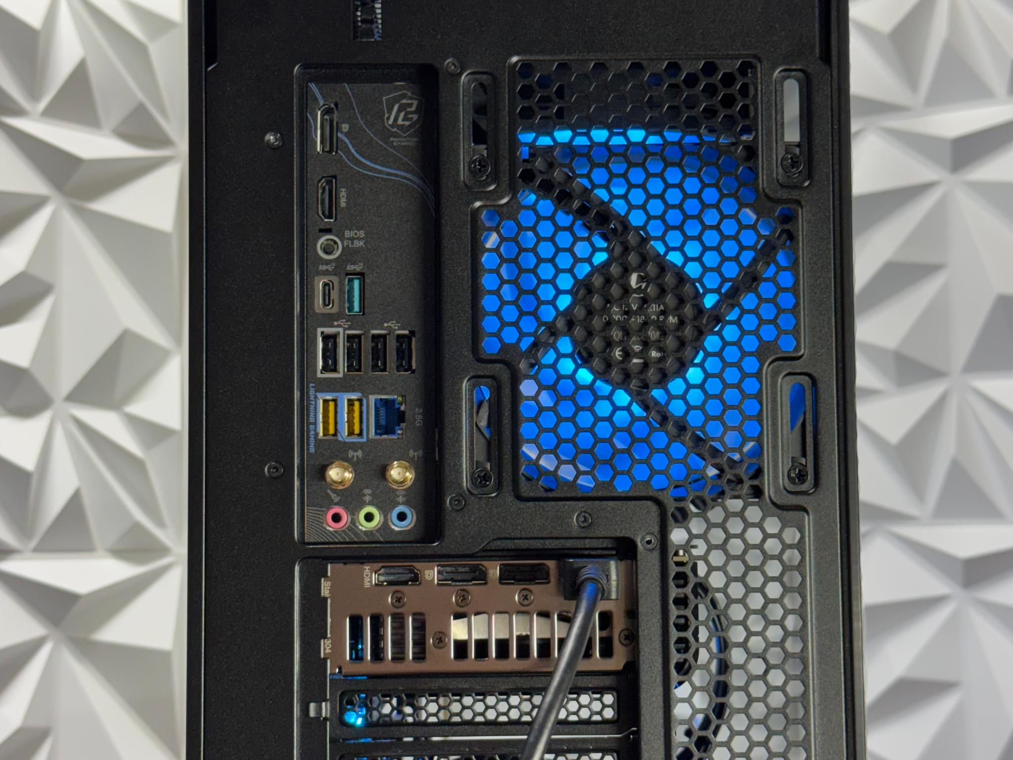 RTX 5070 / Ryzen 7 7700x / 32GB 6000MHz CL30 / 1TB storage / B850M / Windows 11 Pro