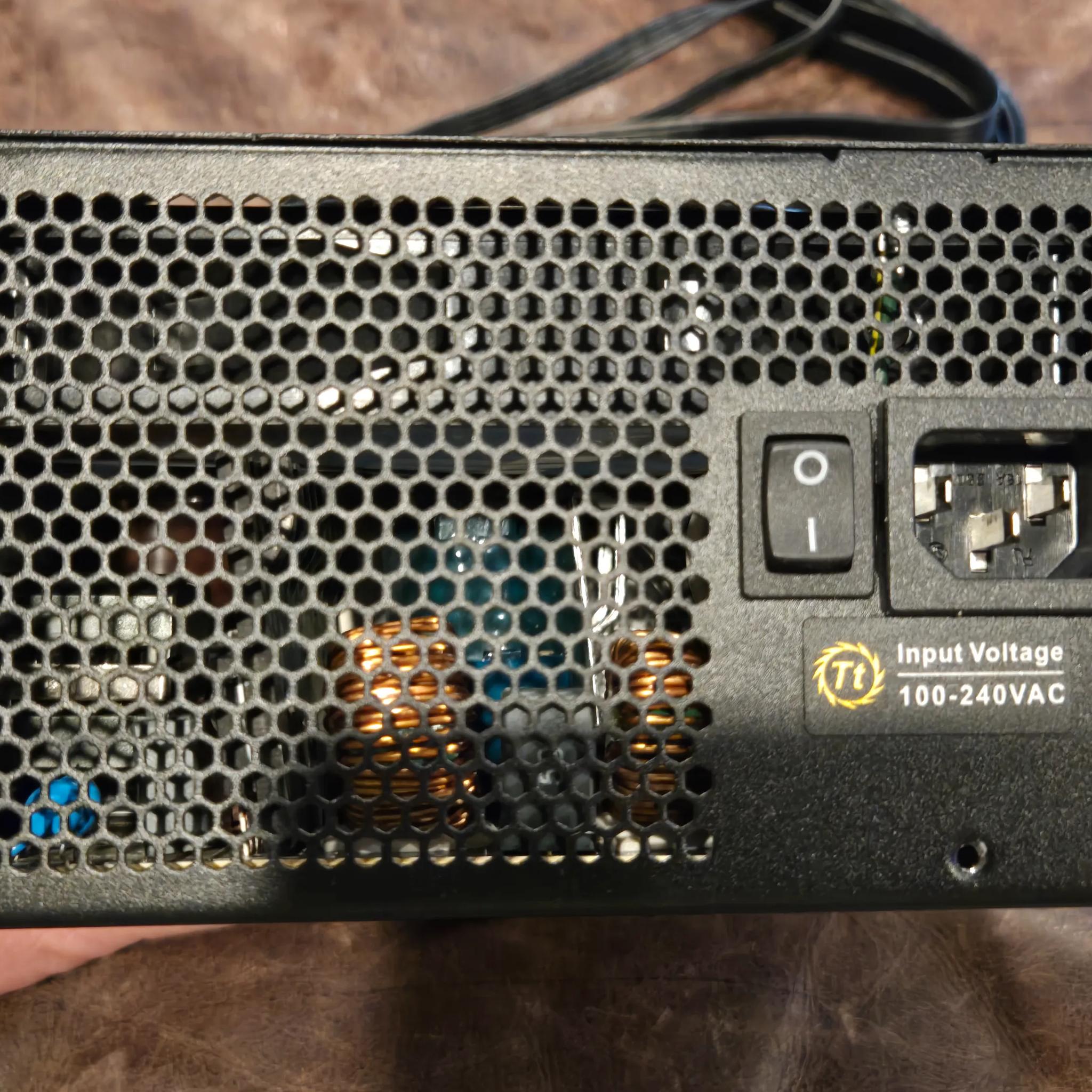 Thermaltake Toughpower 750W Gold (Modular)