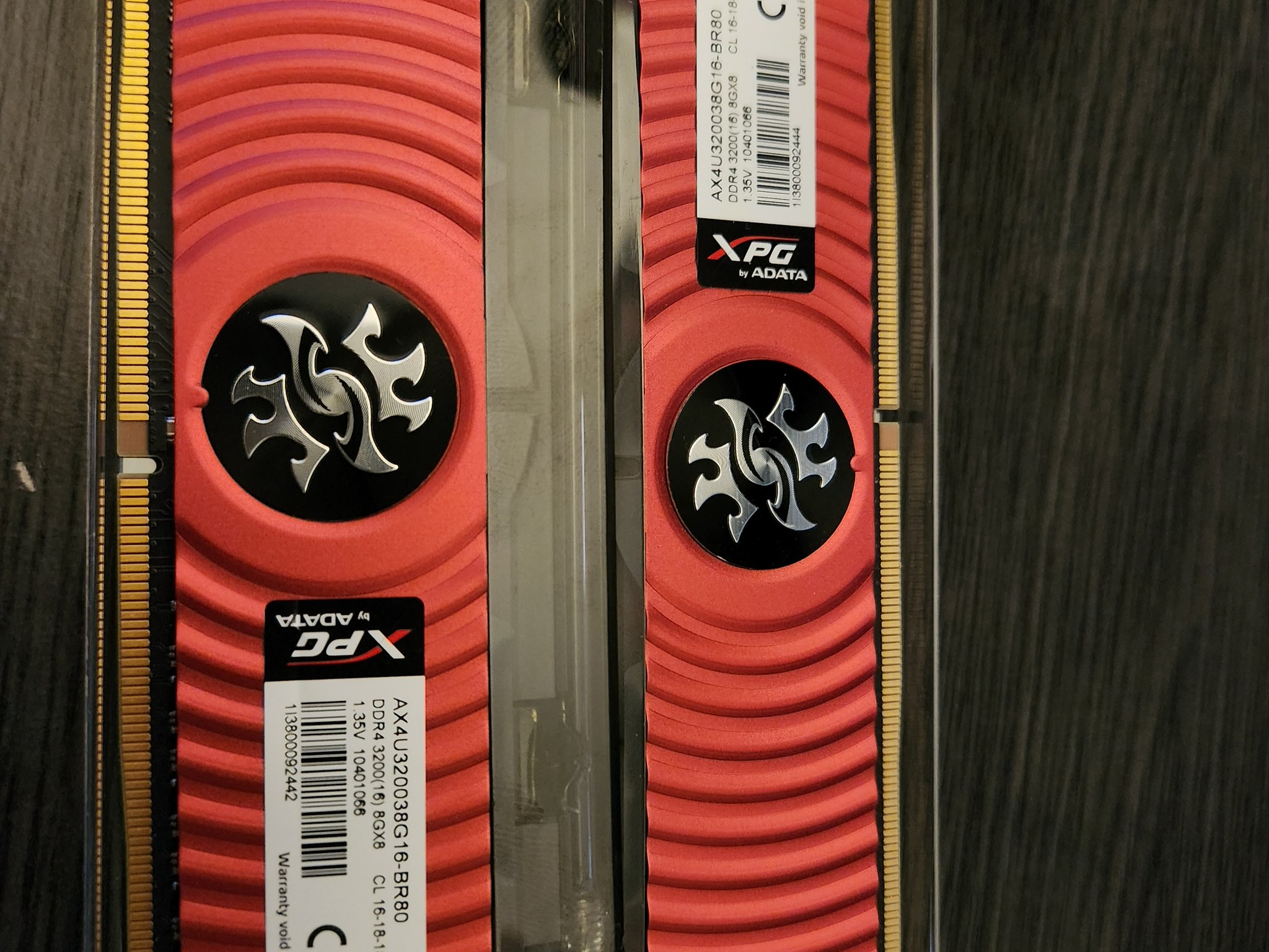 XPG SPECTRIX D80 DDR4-3200 16GB (x2 8GB) RGB Liquid Cooling Memory