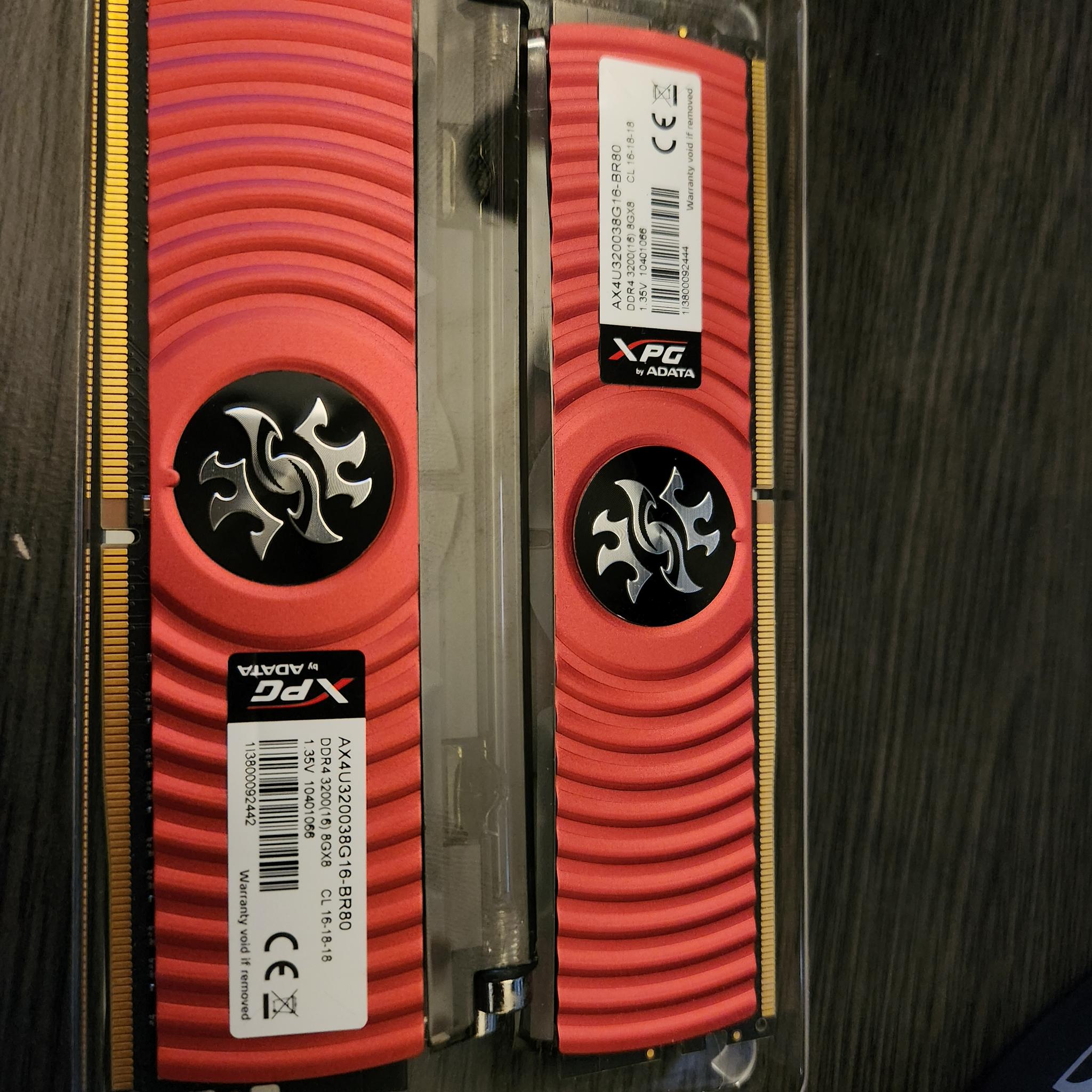 XPG SPECTRIX D80 DDR4-3200 16GB (x2 8GB) RGB Liquid Cooling Memory