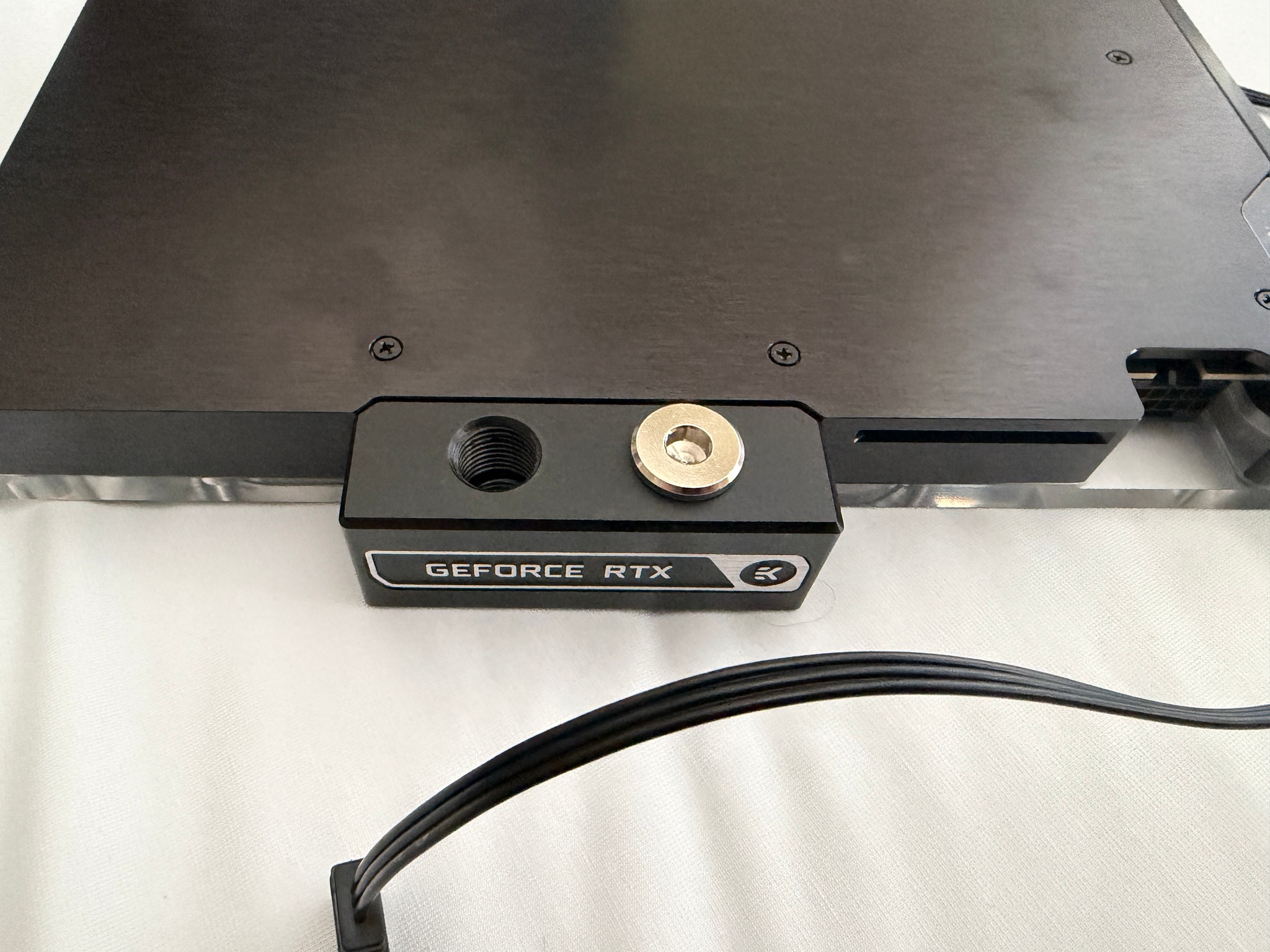 ASUS TUF Gaming GeForce RTX 5080 16GB GDDR7 OC Edition waterblocked