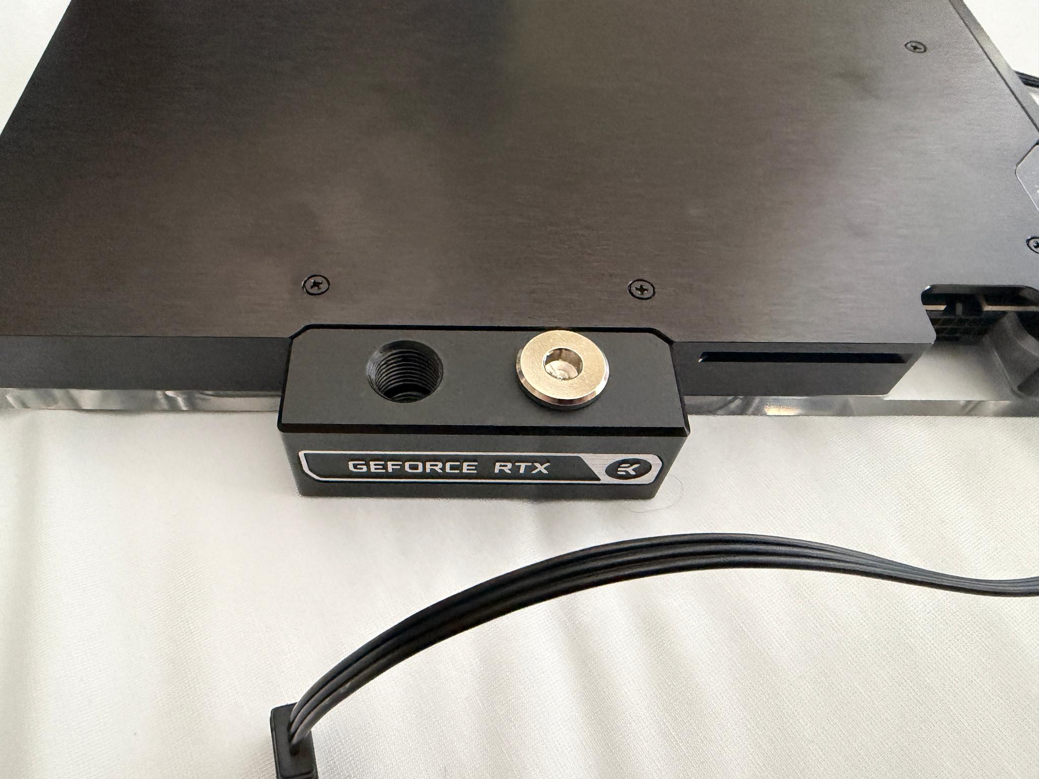 ASUS TUF Gaming GeForce RTX 5080 16GB GDDR7 OC Edition waterblocked